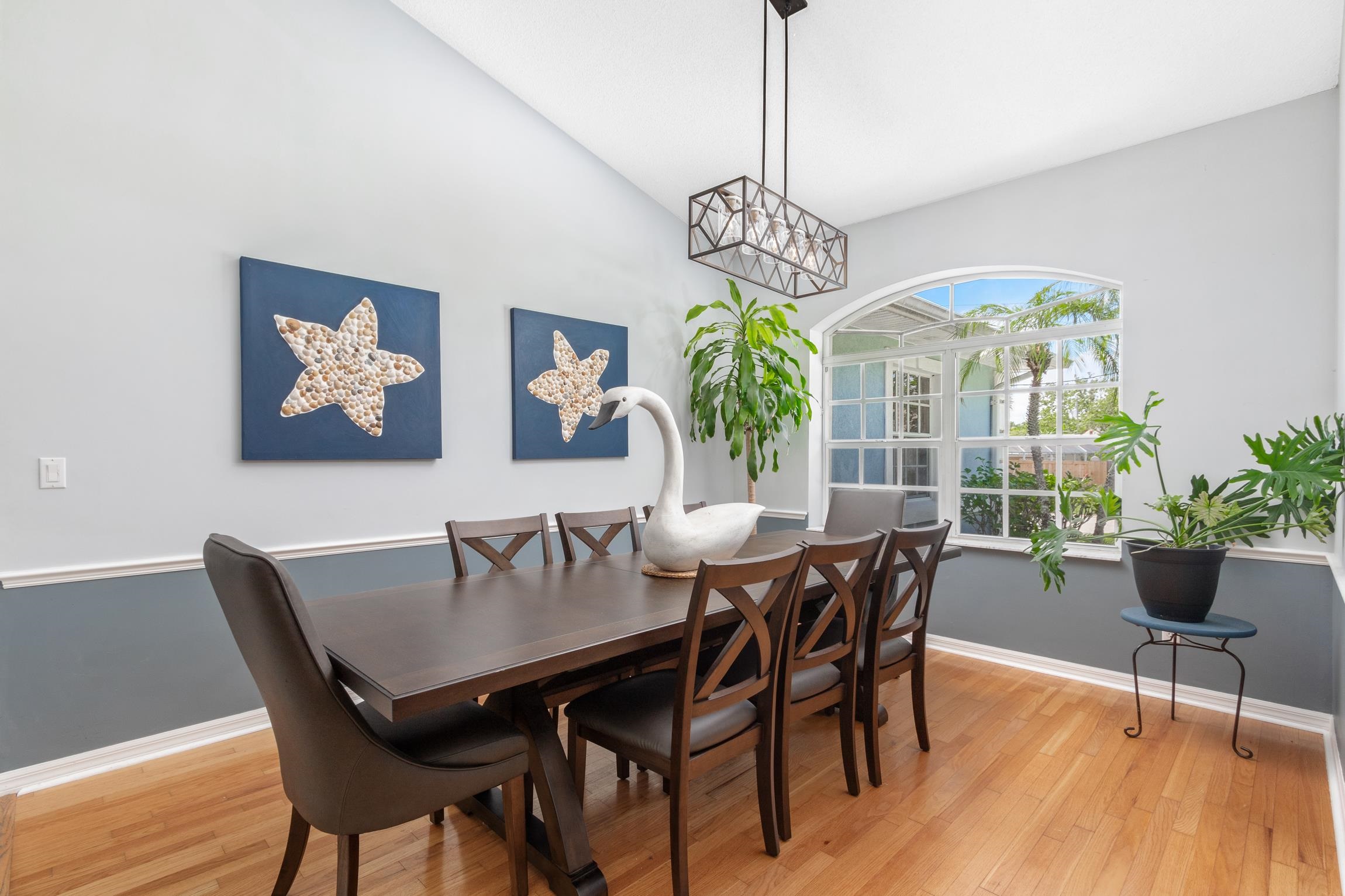 Image 14 of 62 For 201 Cabeza St