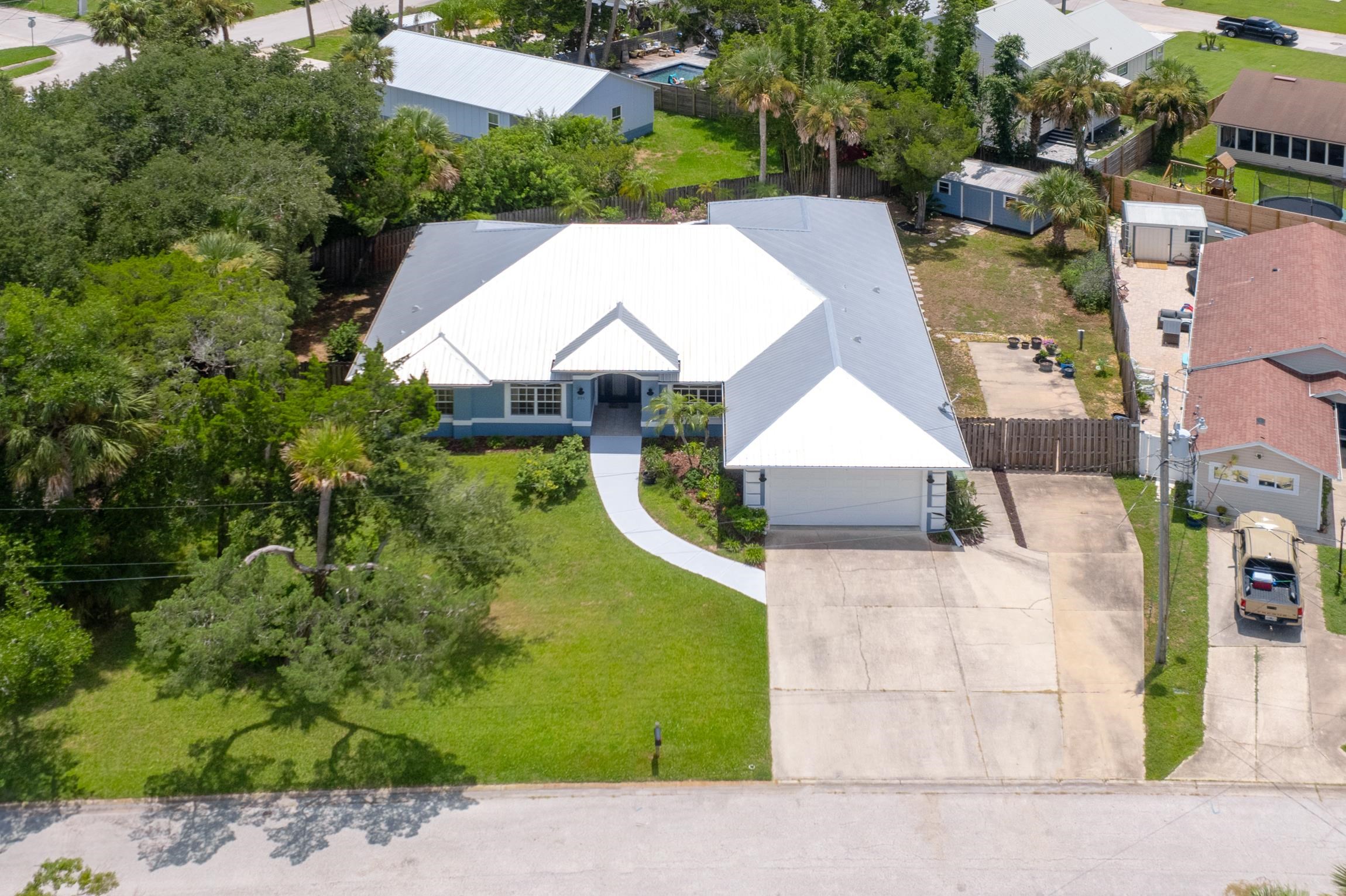 Image 40 of 62 For 201 Cabeza St