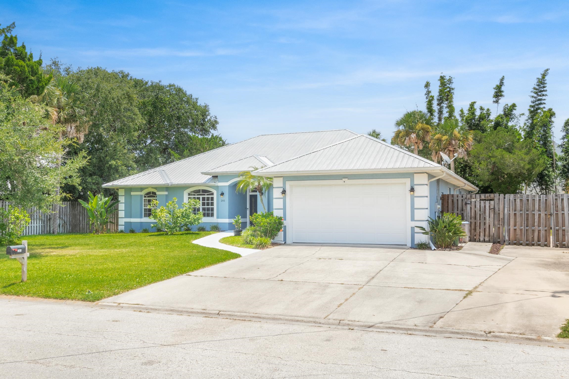 Image 60 of 62 For 201 Cabeza St