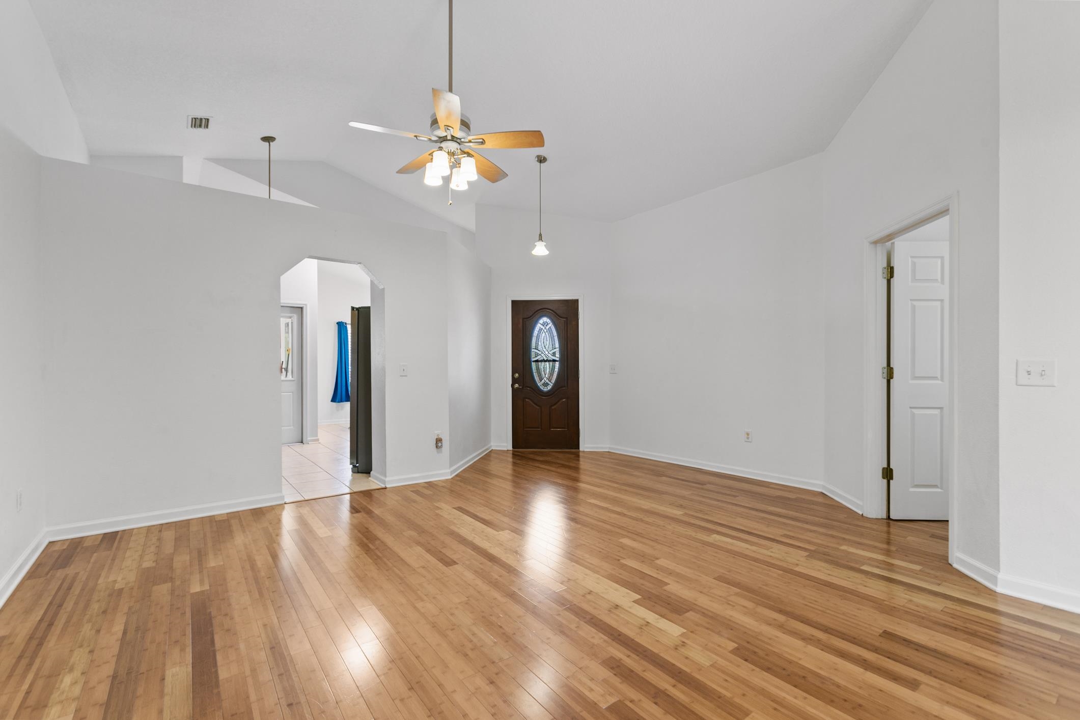 Image 11 of 55 For 291 Maxwell Dr