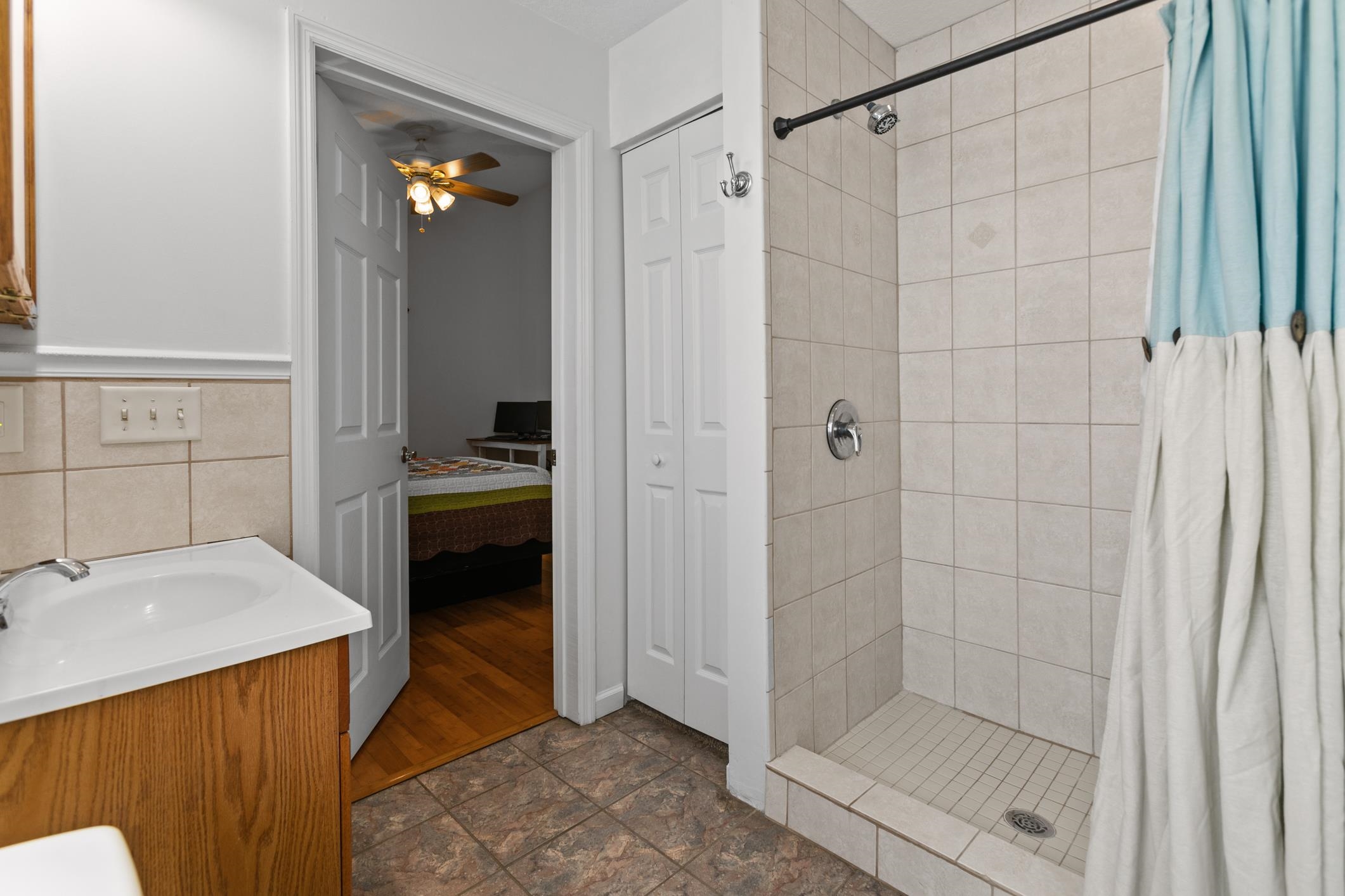 Image 40 of 55 For 291 Maxwell Dr