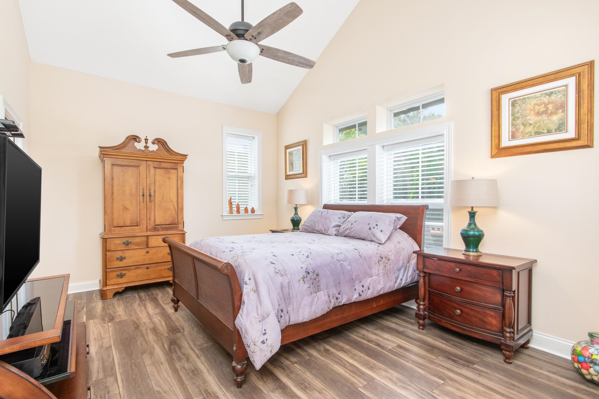 Image 20 of 53 For 116 Island Cottage Way