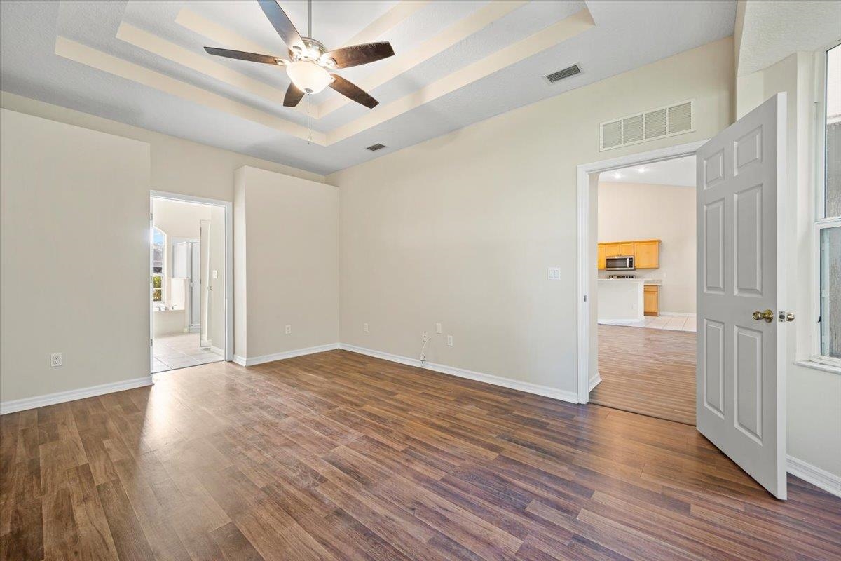 Image 11 of 44 For 6 Ballenger Ln