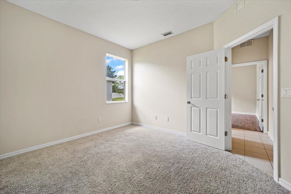 Image 29 of 44 For 6 Ballenger Ln