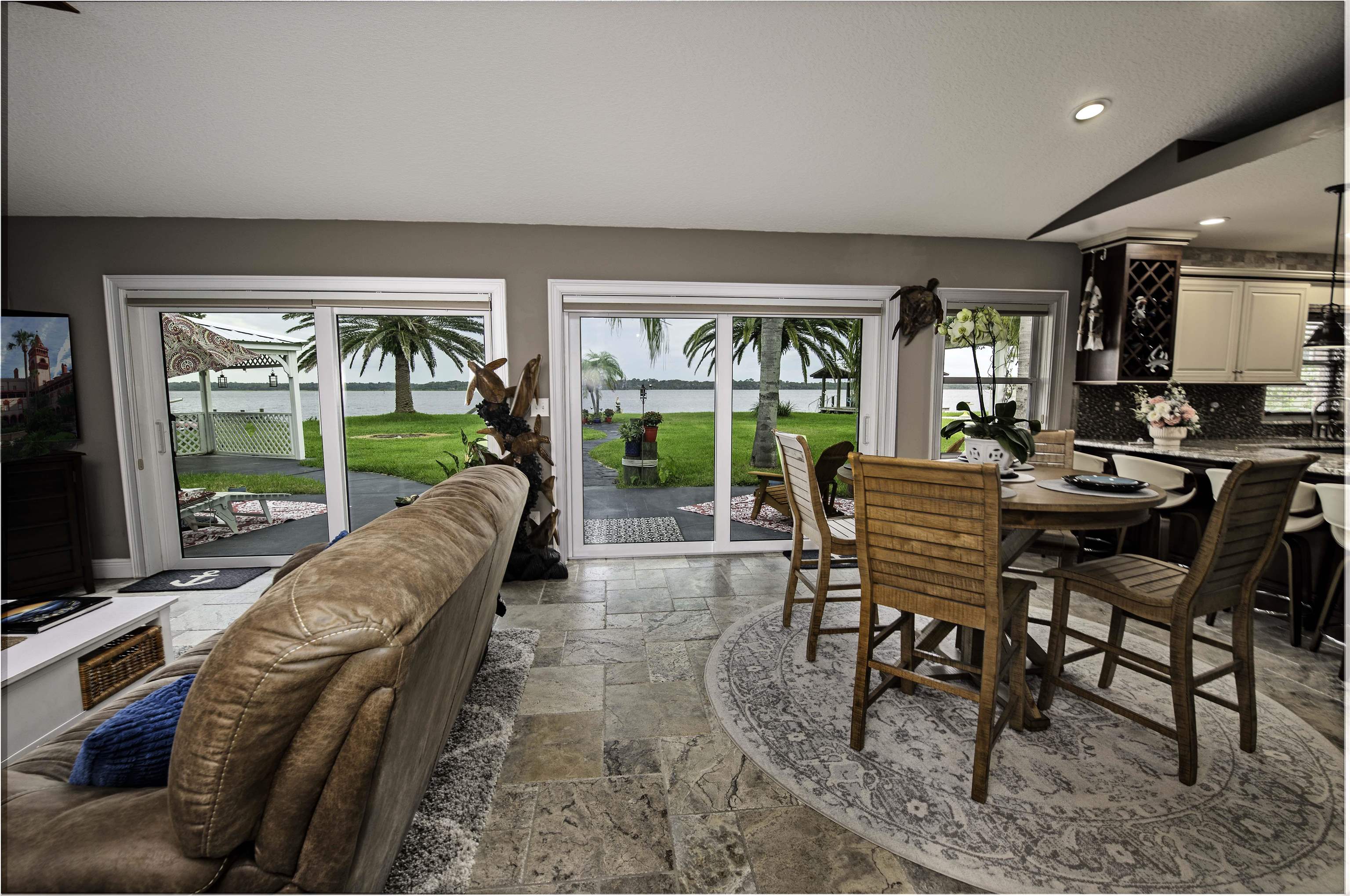 Image 12 of 60 For 6331 Salado Rd