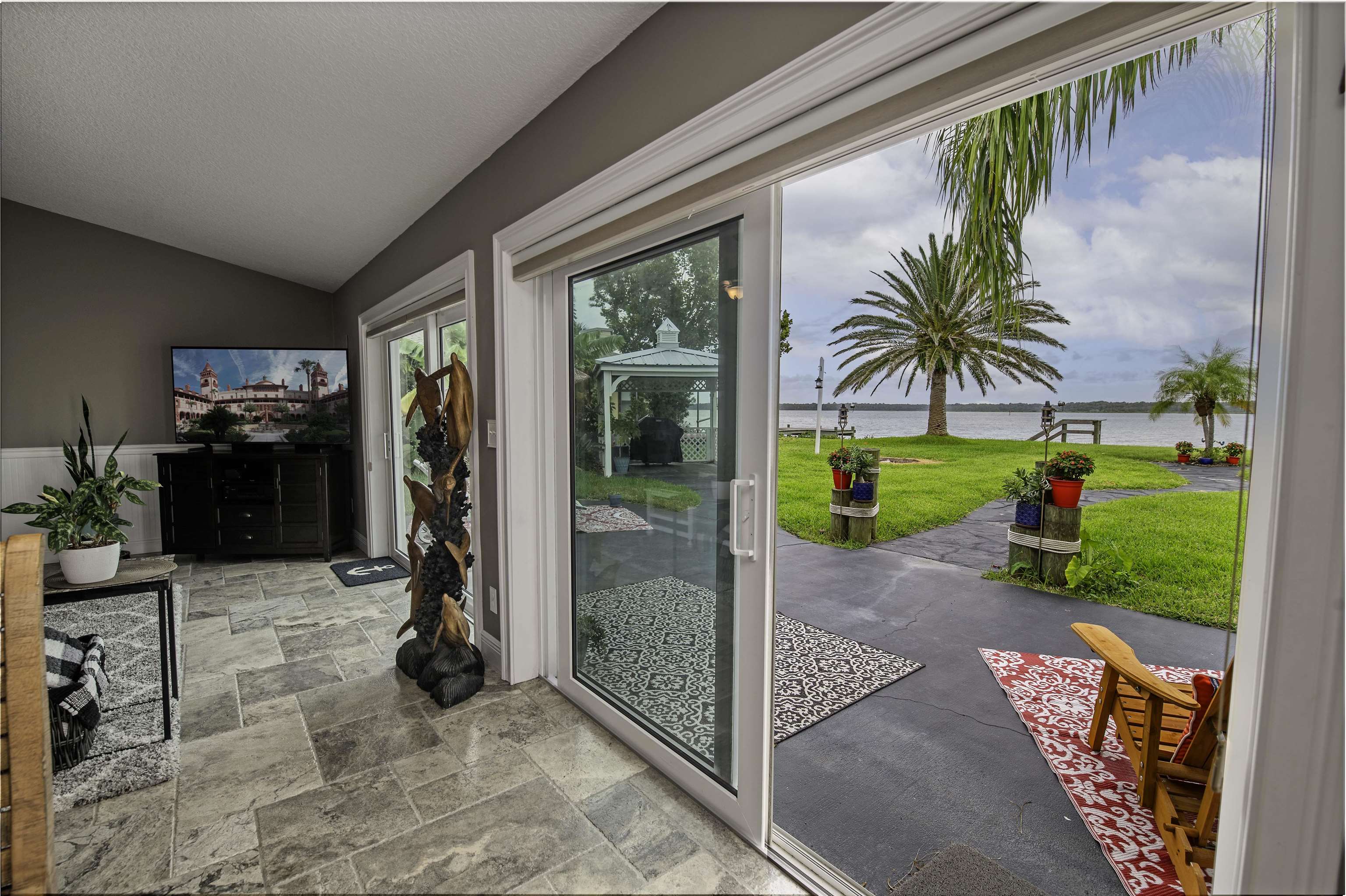 Image 16 of 60 For 6331 Salado Rd