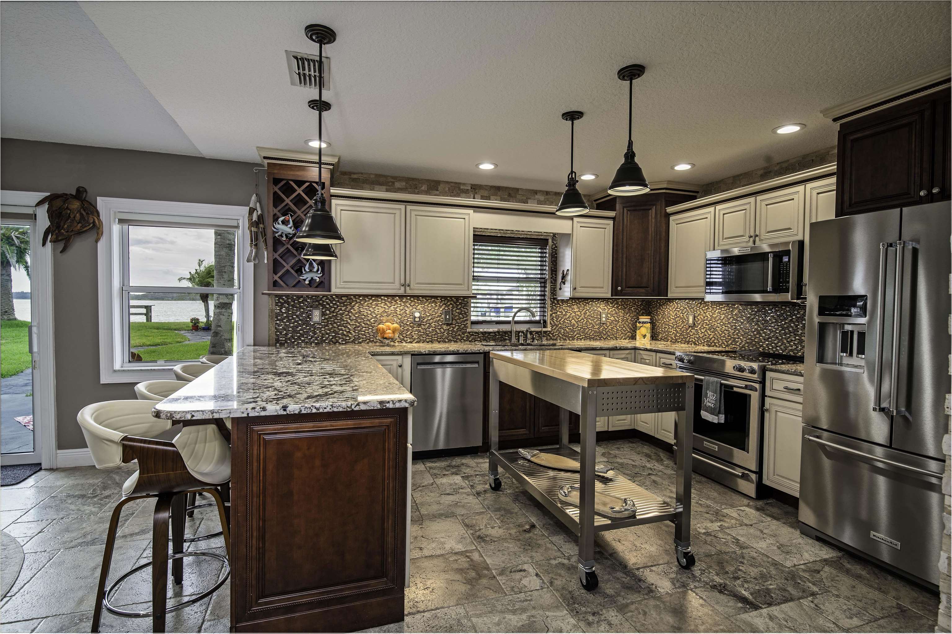 Image 21 of 60 For 6331 Salado Rd