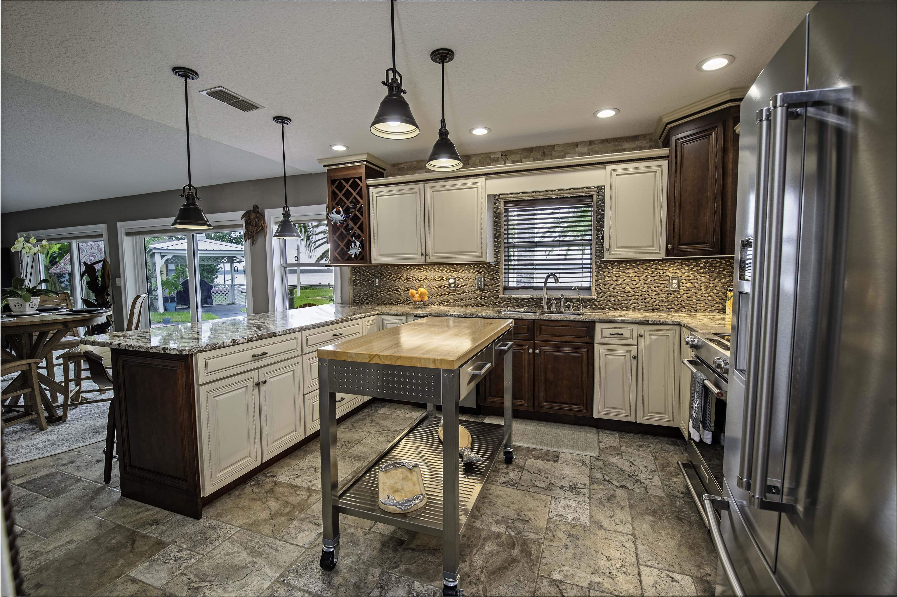 Image 22 of 60 For 6331 Salado Rd
