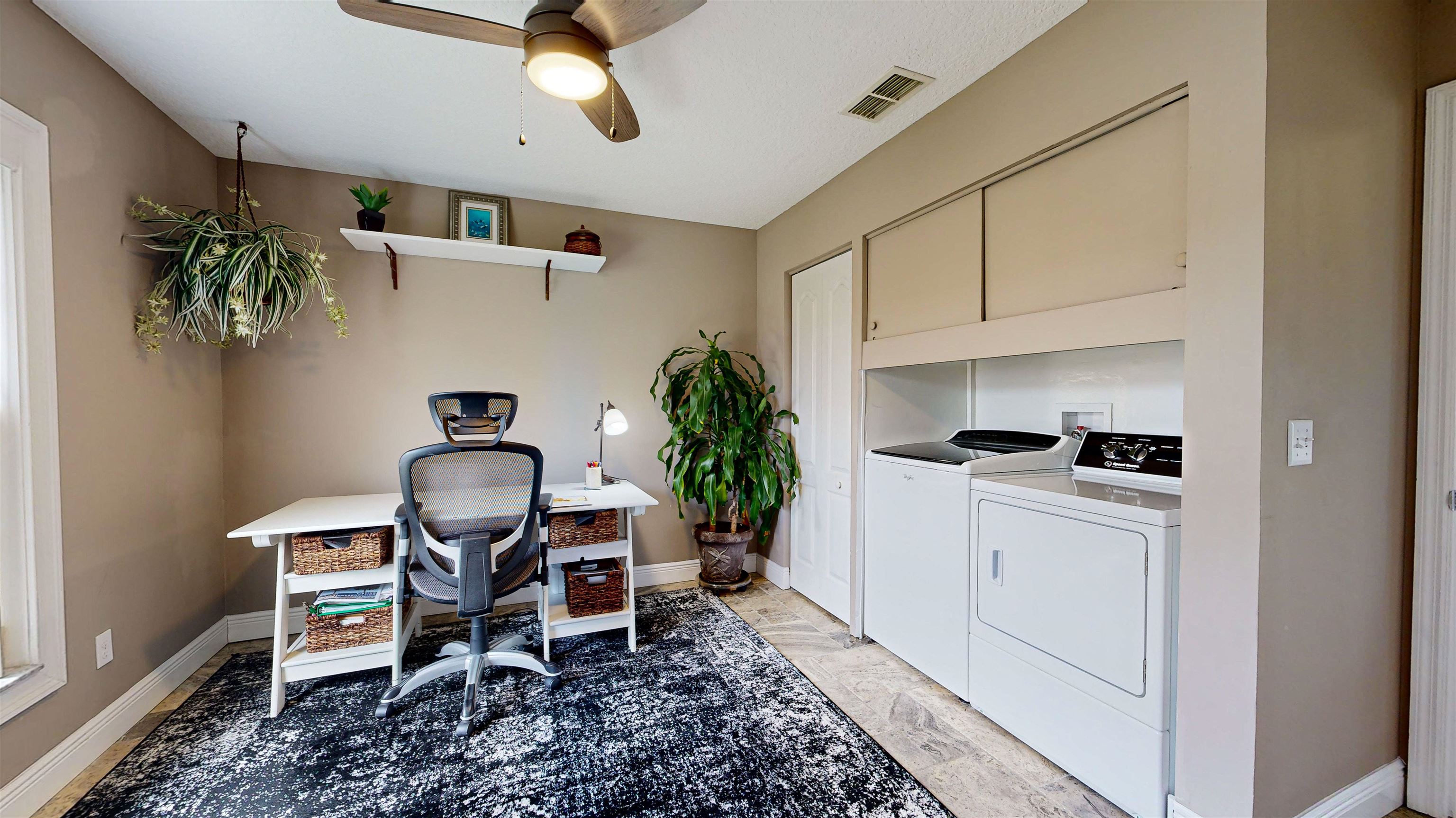 Image 27 of 60 For 6331 Salado Rd