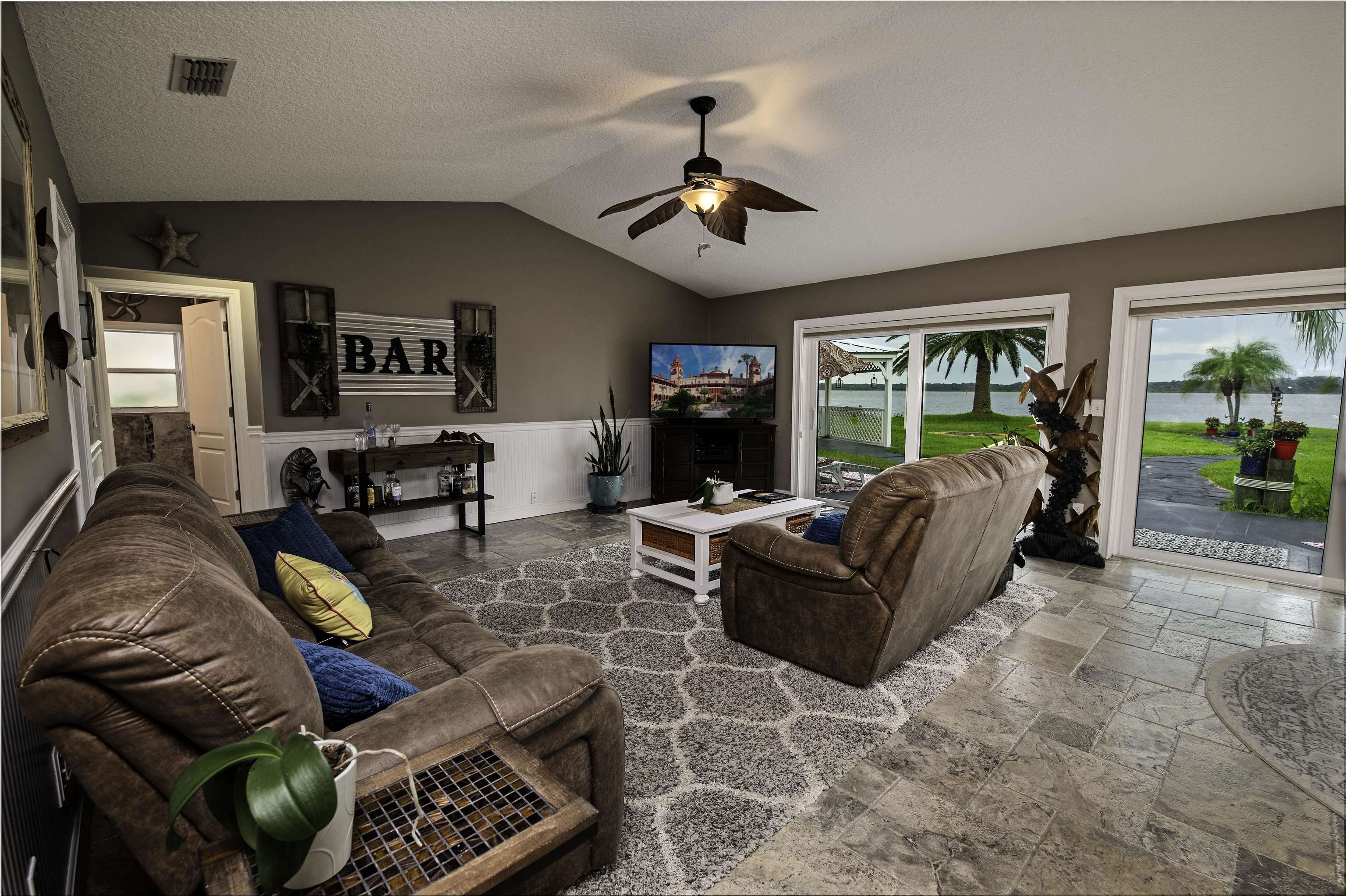 Image 8 of 60 For 6331 Salado Rd