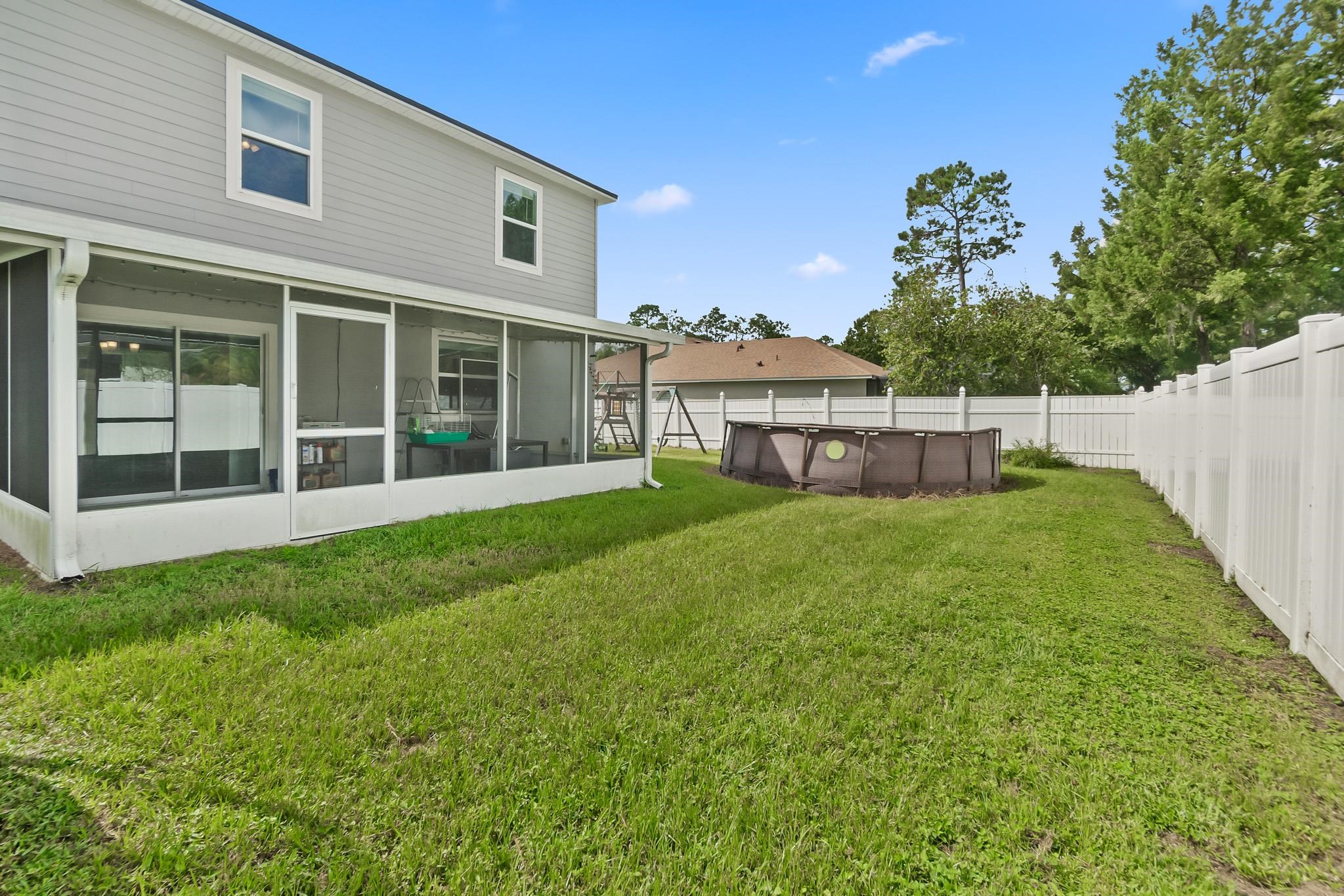 Image 28 of 45 For 28 Lindberg Ln