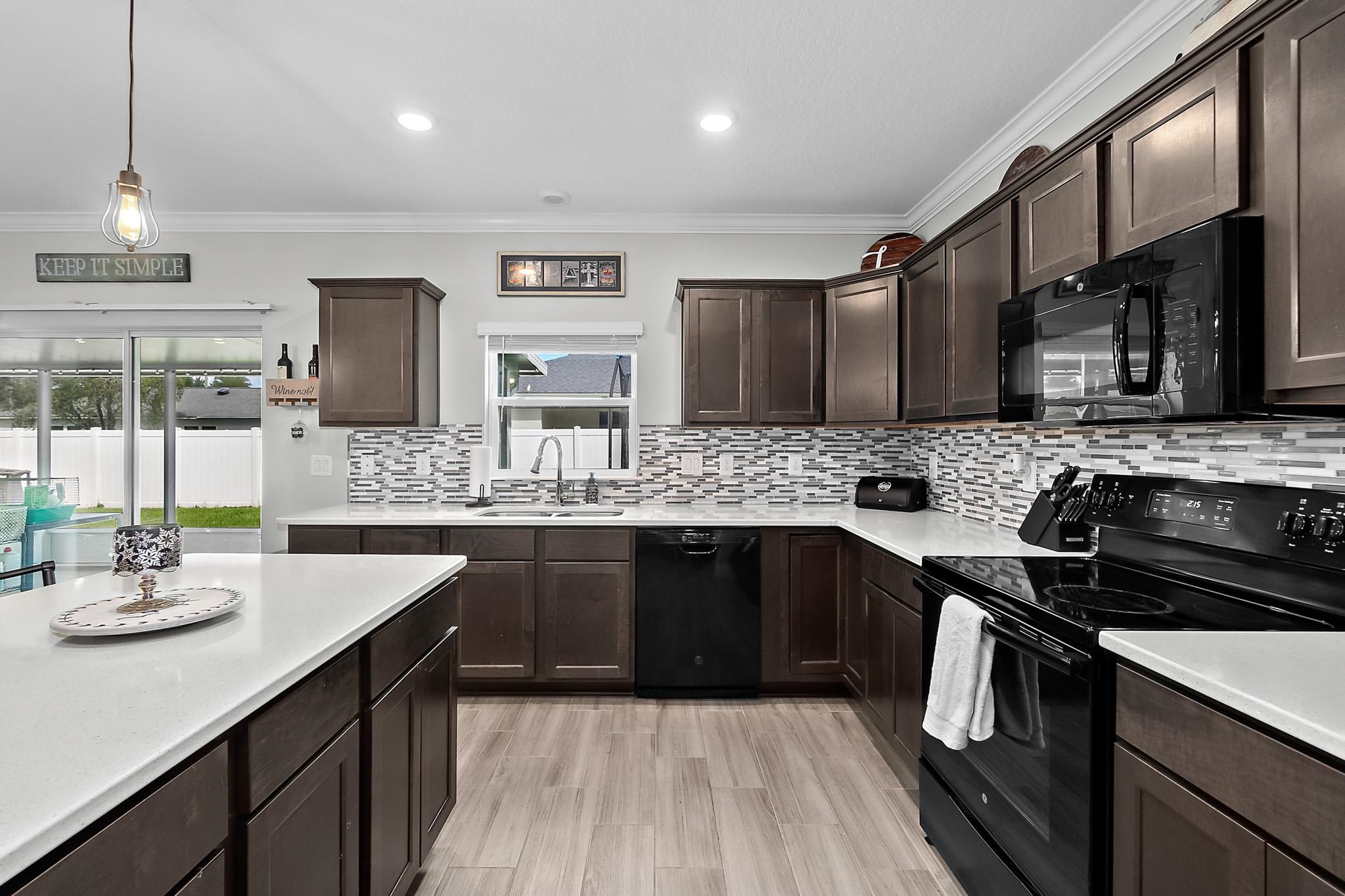 Image 7 of 45 For 28 Lindberg Ln