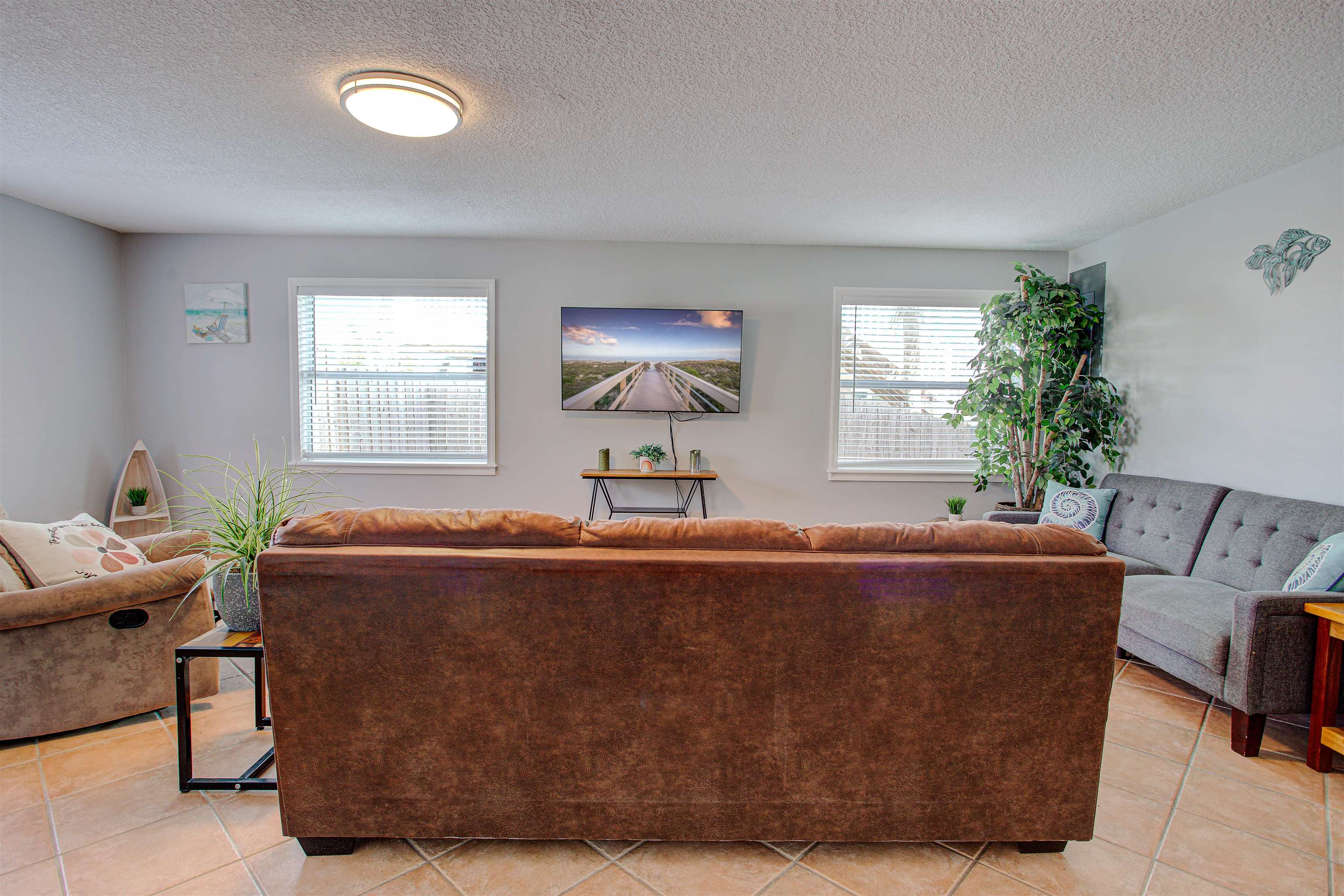 Image 12 of 85 For 5025 Alta Vista Ave