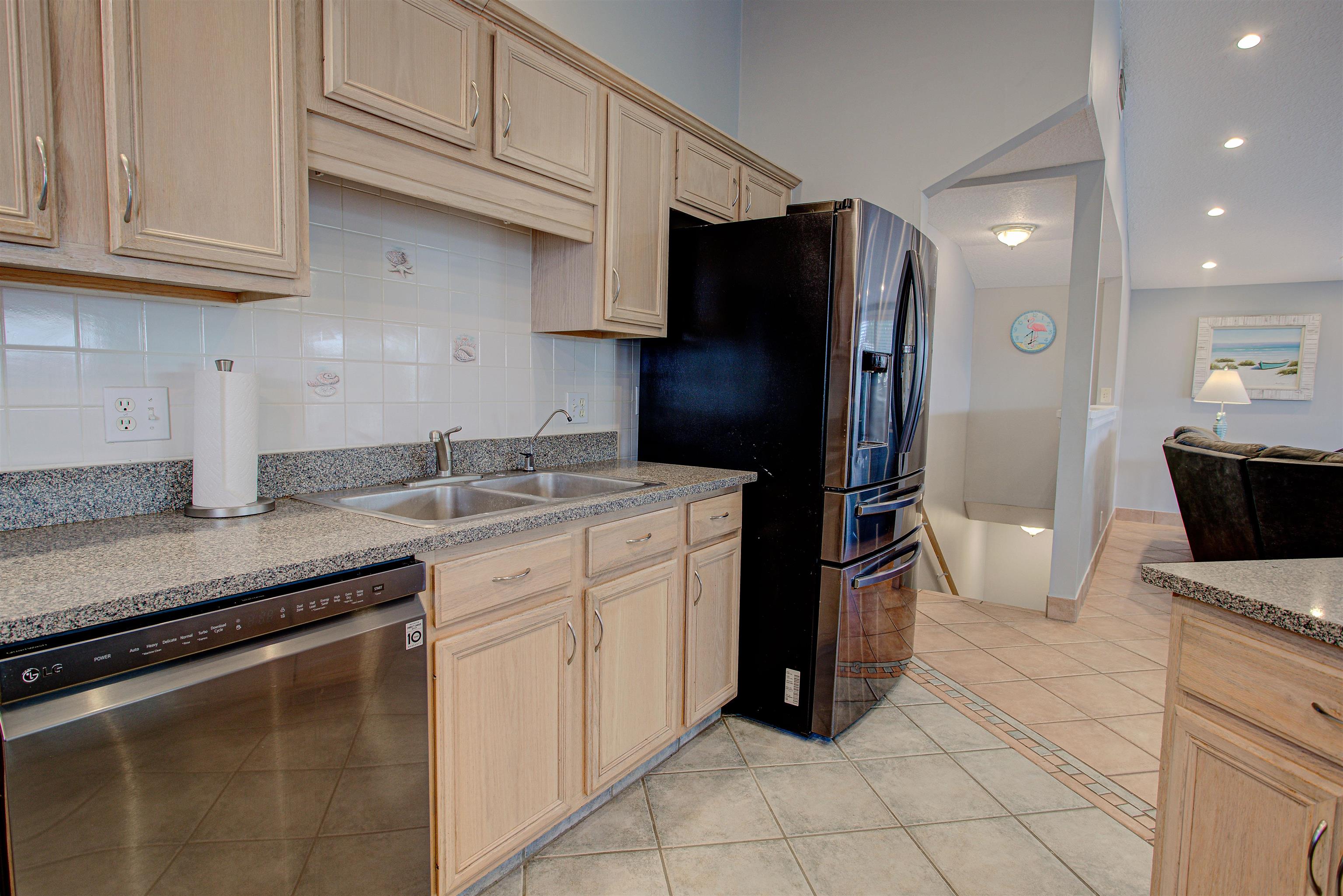Image 41 of 85 For 5025 Alta Vista Ave
