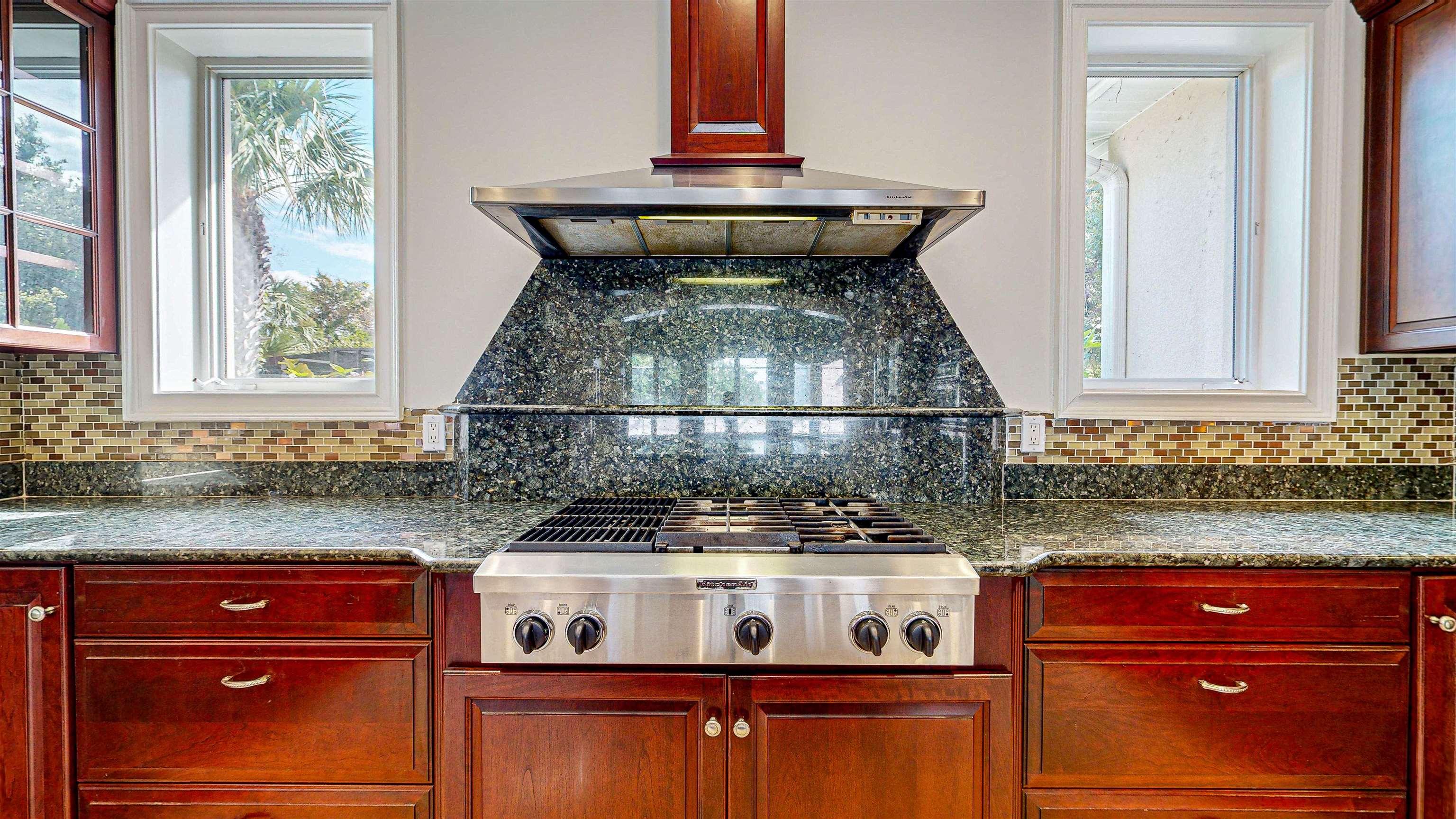Image 19 of 51 For 308 Marsh Point Cir