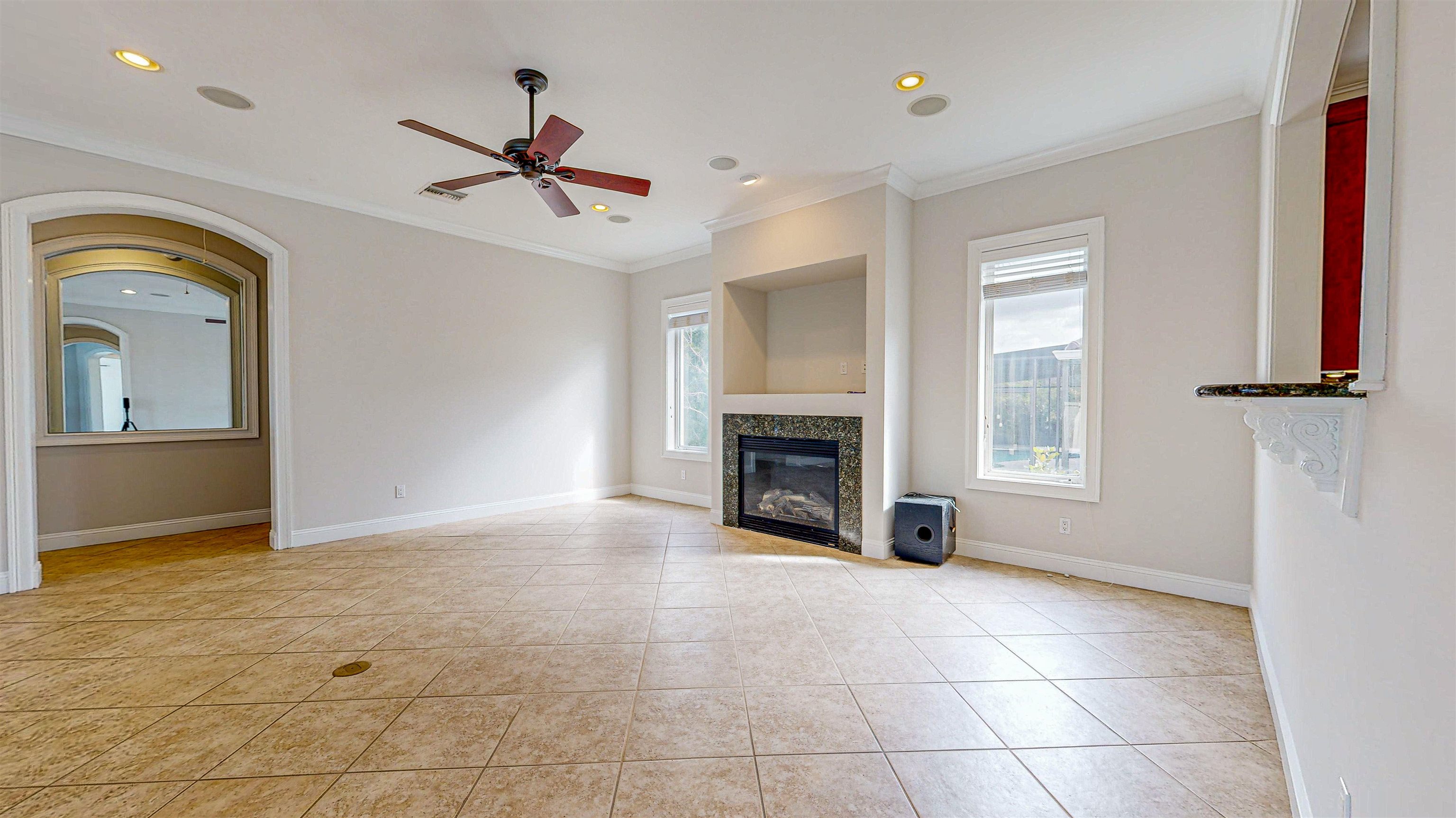 Image 31 of 51 For 308 Marsh Point Cir