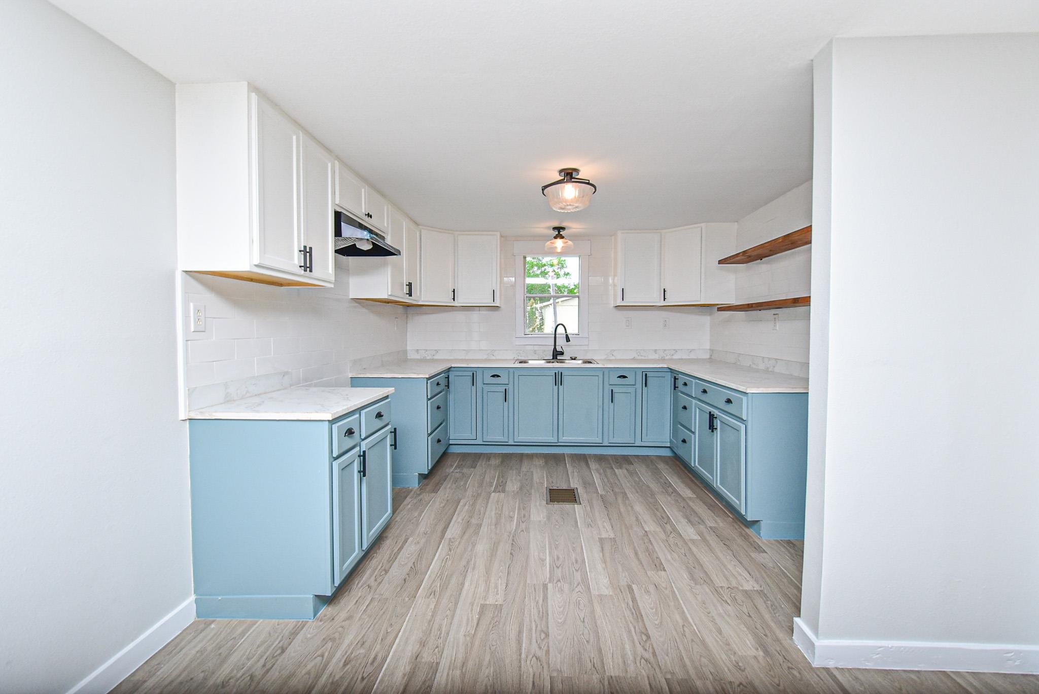 Image 16 of 39 For 108 Spec Ln  