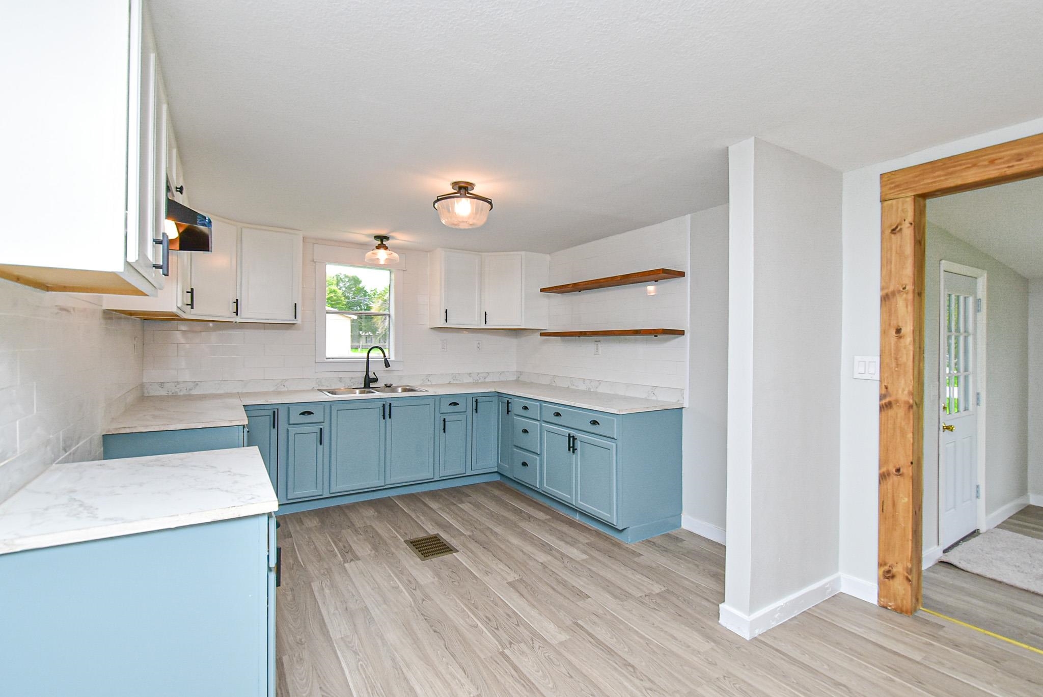 Image 18 of 39 For 108 Spec Ln  