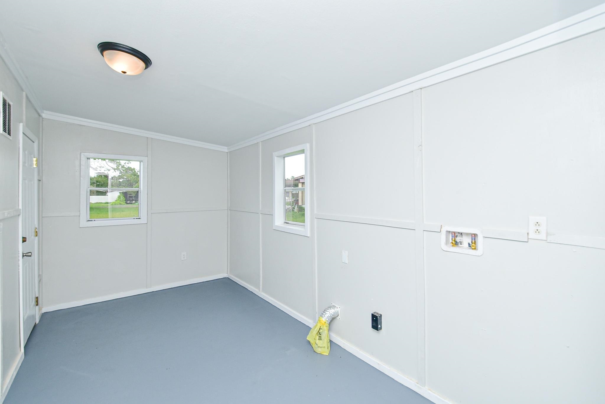 Image 34 of 39 For 108 Spec Ln  