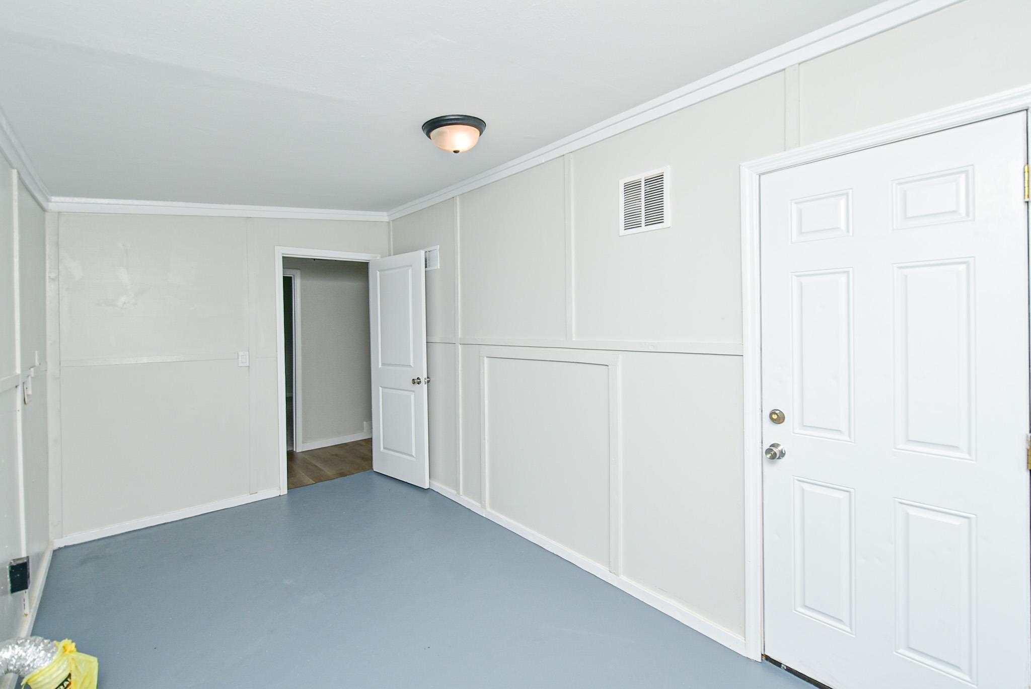 Image 35 of 39 For 108 Spec Ln  