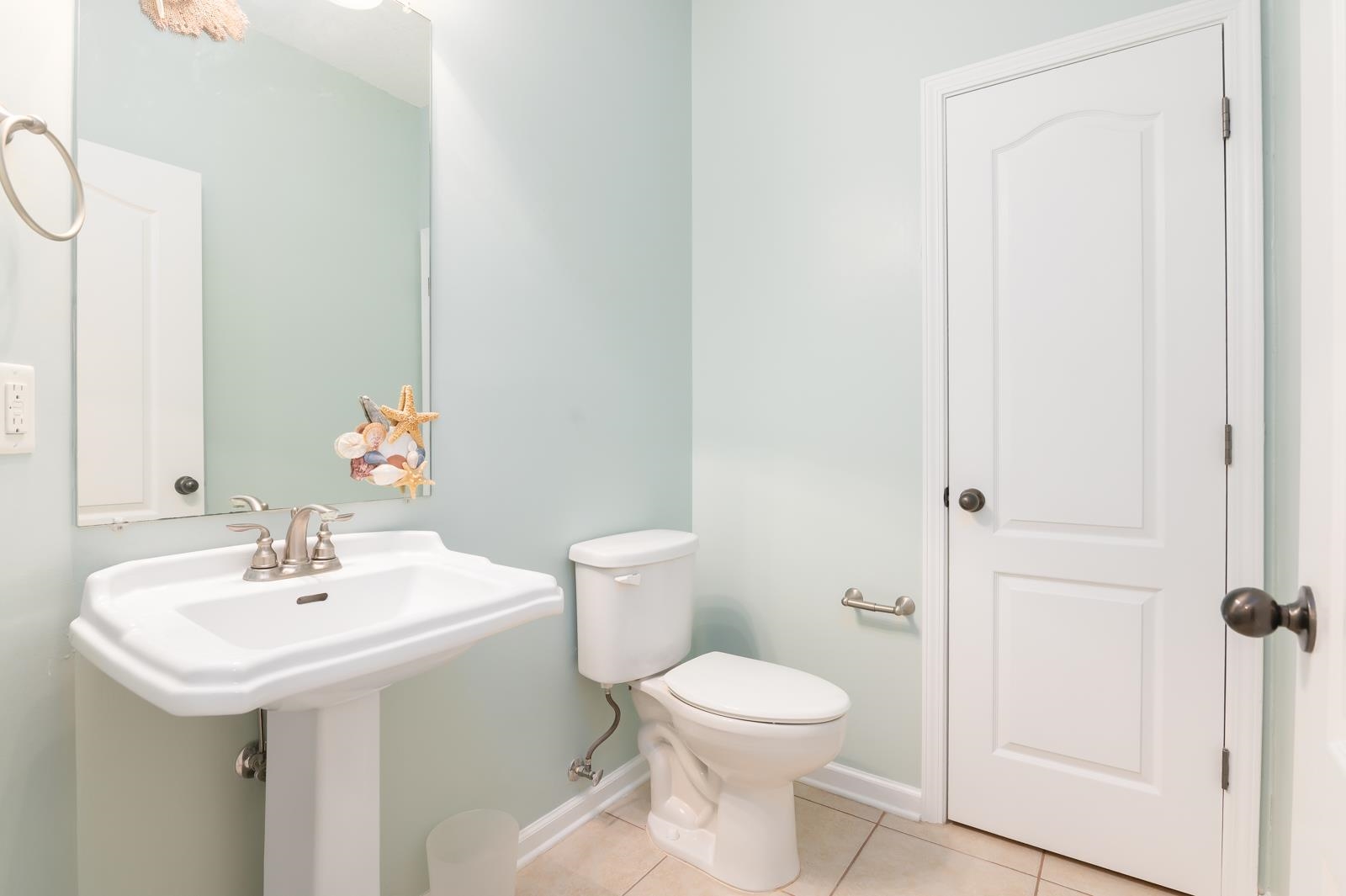 Image 10 of 37 For 225 Bayberry Cir  508