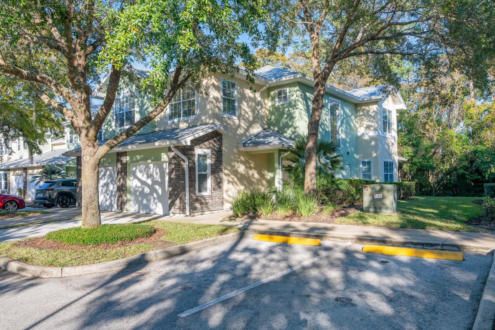Image 34 of 37 For 225 Bayberry Cir  508
