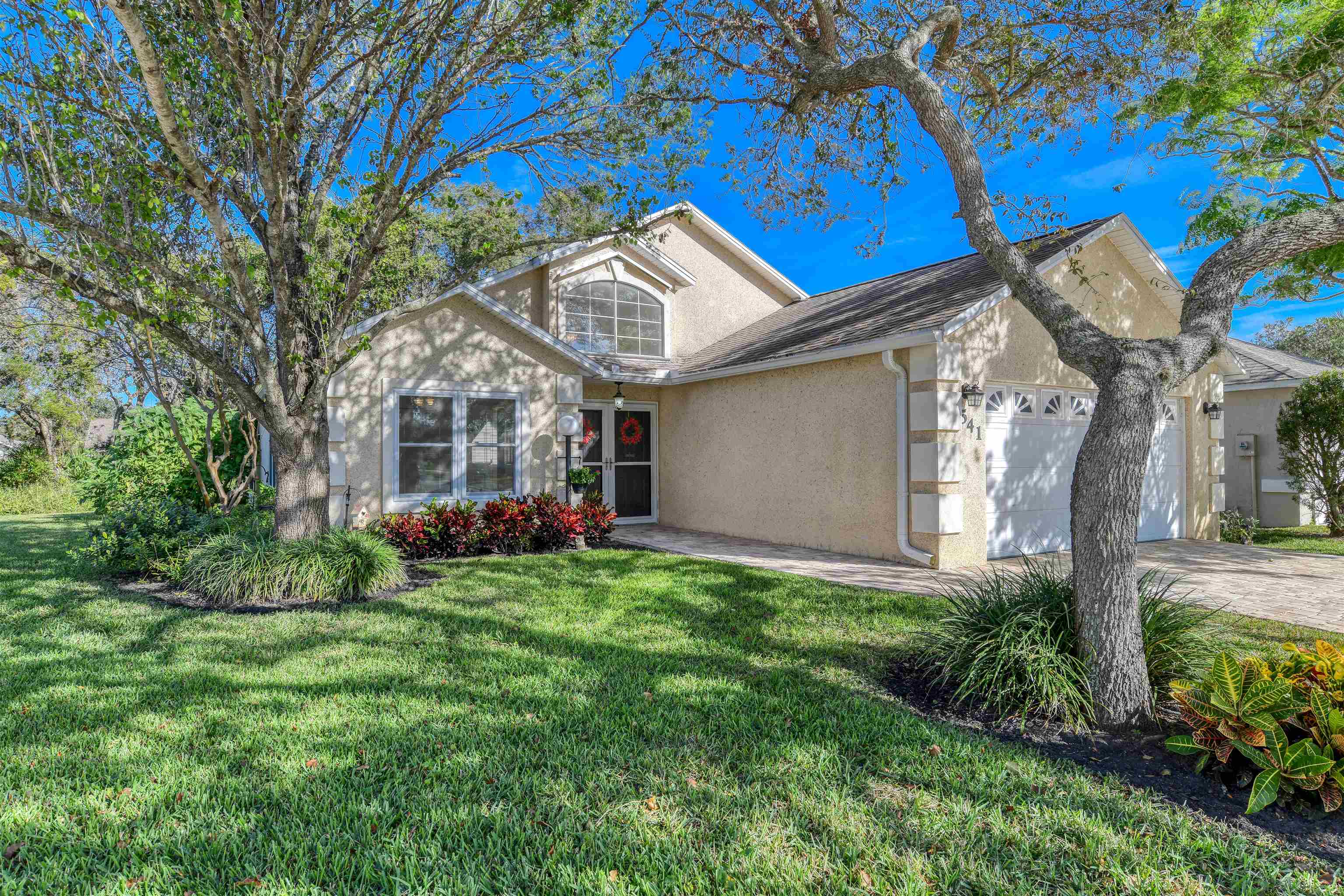 Image 3 of 63 For 541 Peninsula Court