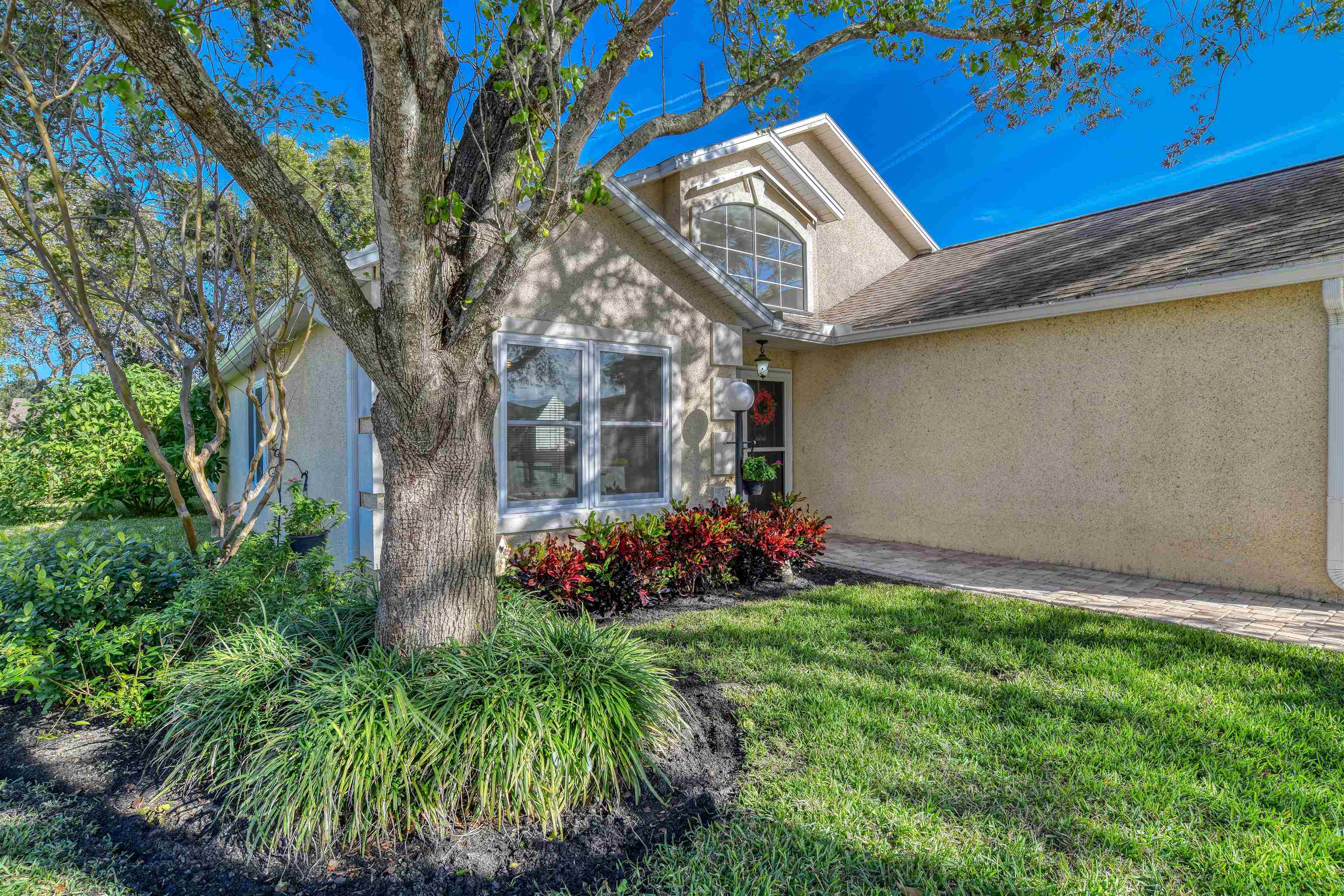 Image 6 of 63 For 541 Peninsula Court