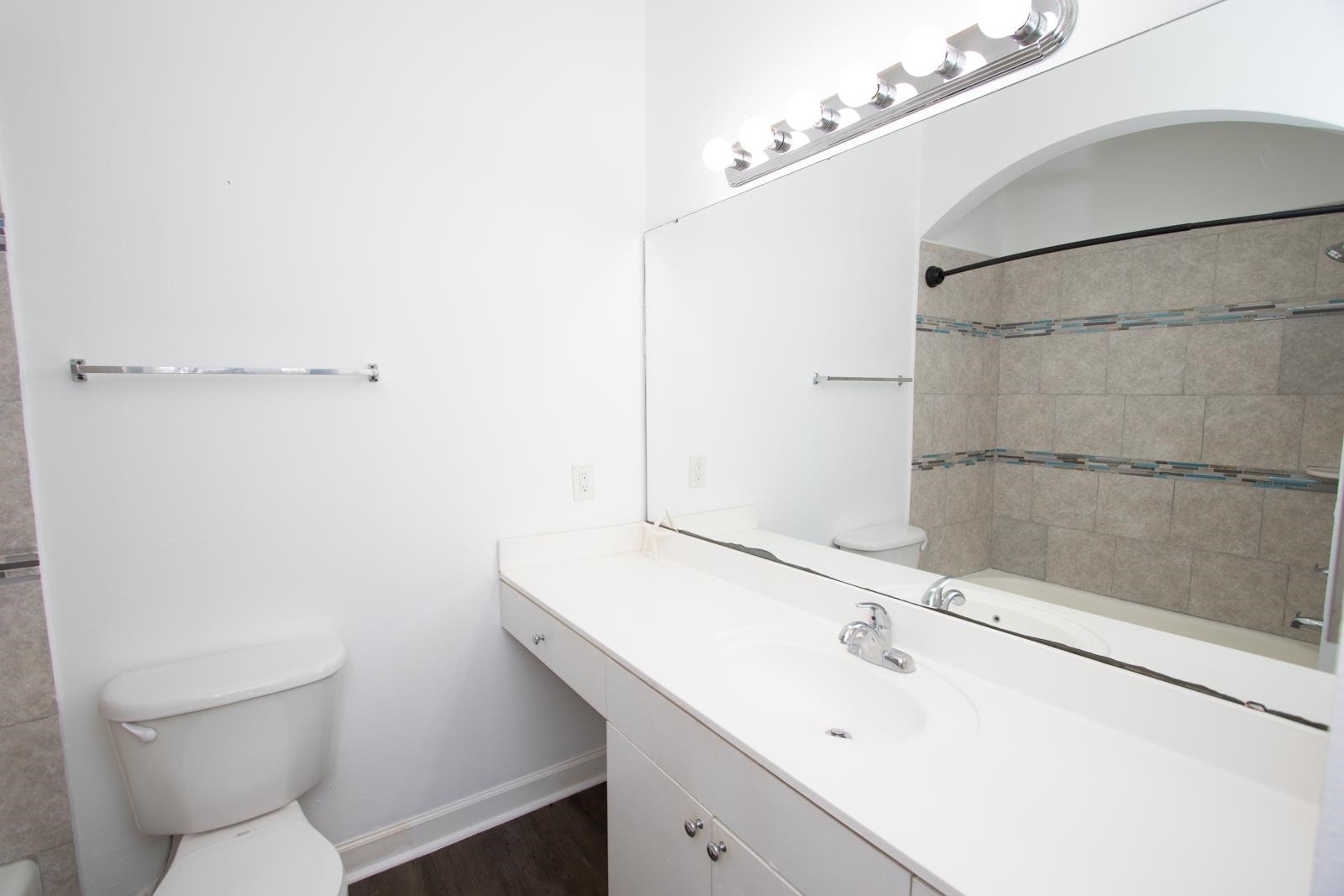 Image 18 of 33 For 11107 Harbour Vista Cir