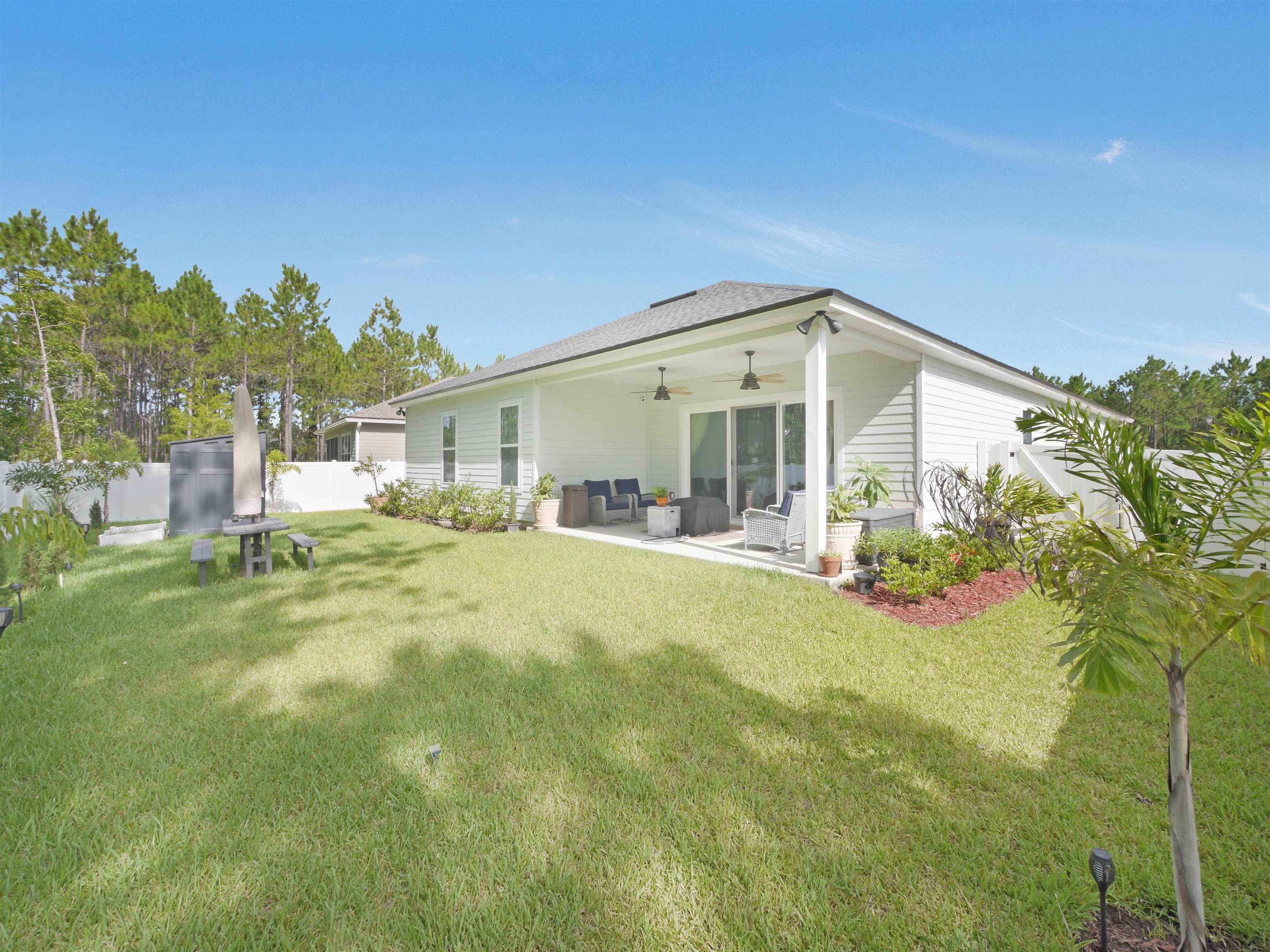 Image 32 of 38 For 97 Suzanne Lake Dr