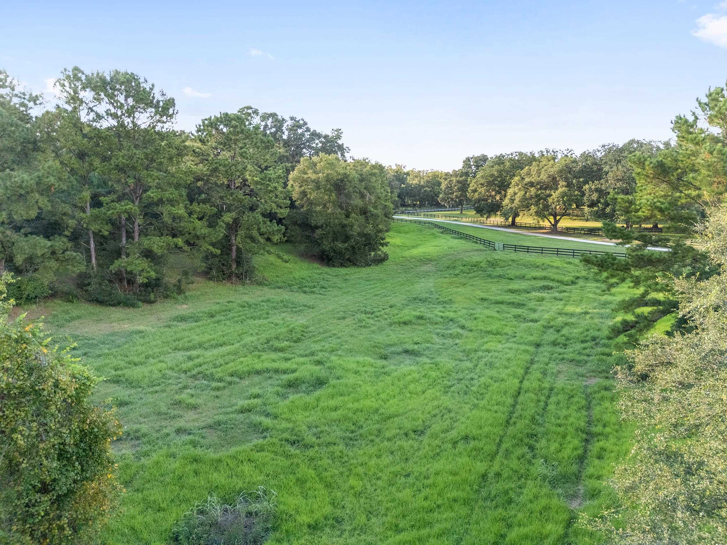 Image 11 of 93 For 16525 5th Place Sw