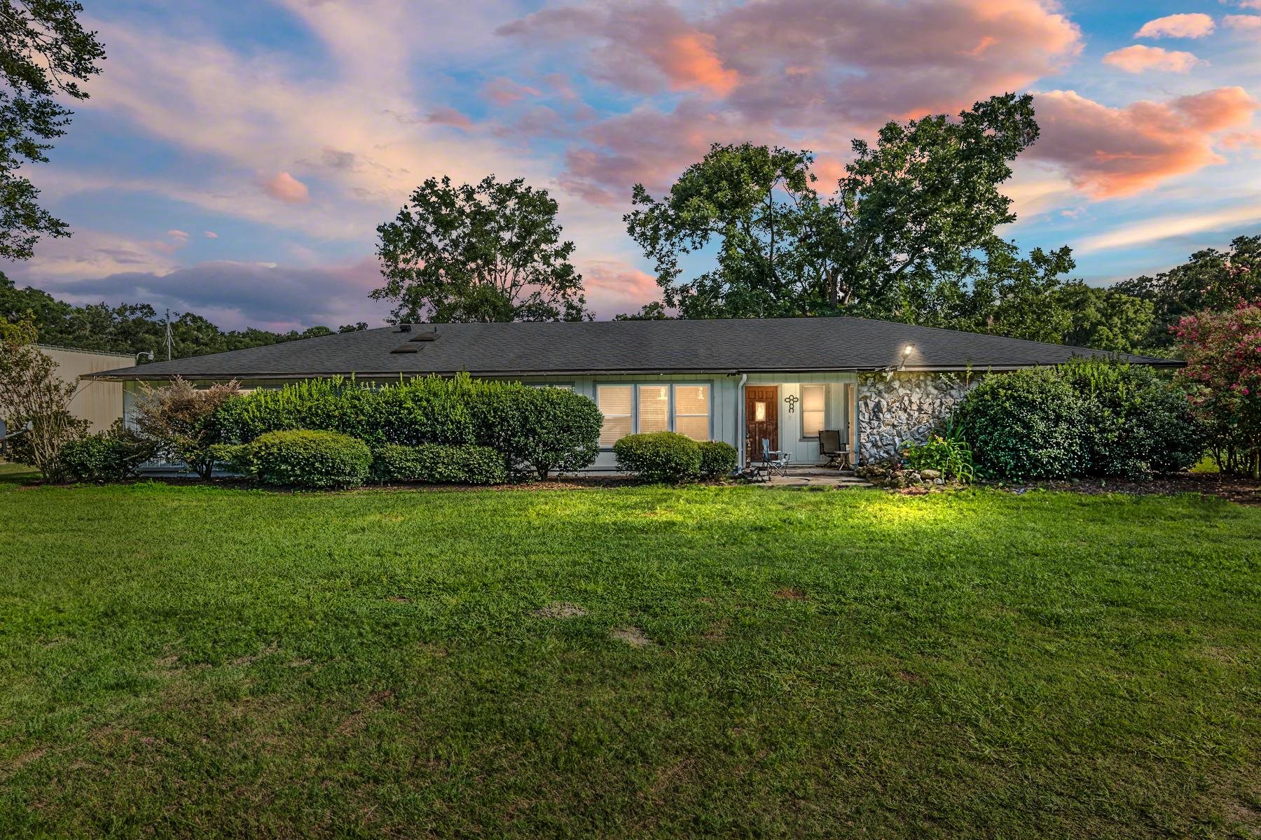 Image 88 of 93 For 16525 5th Place Sw