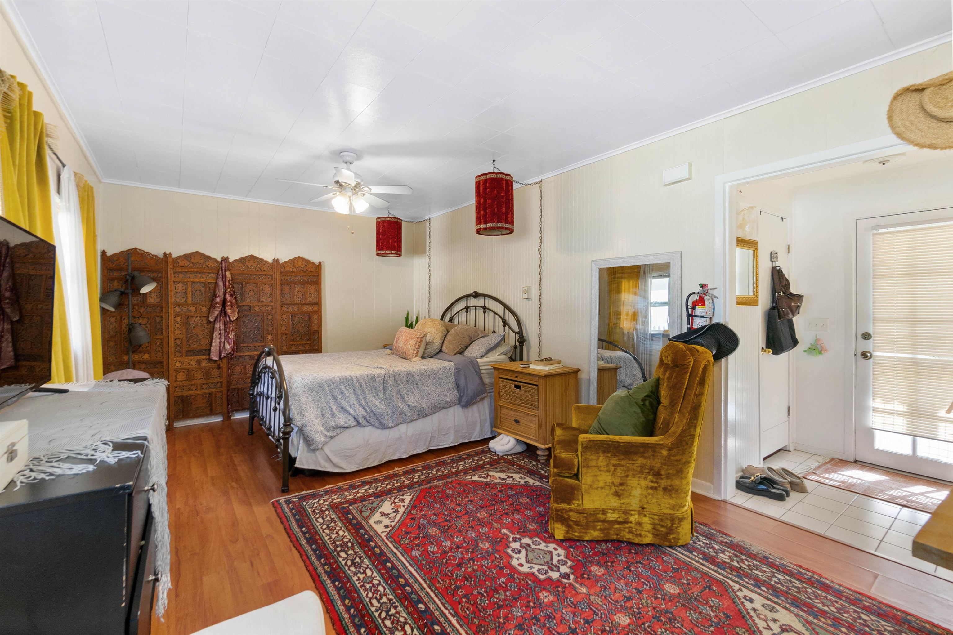 Image 11 of 37 For 18 Arenta Street
