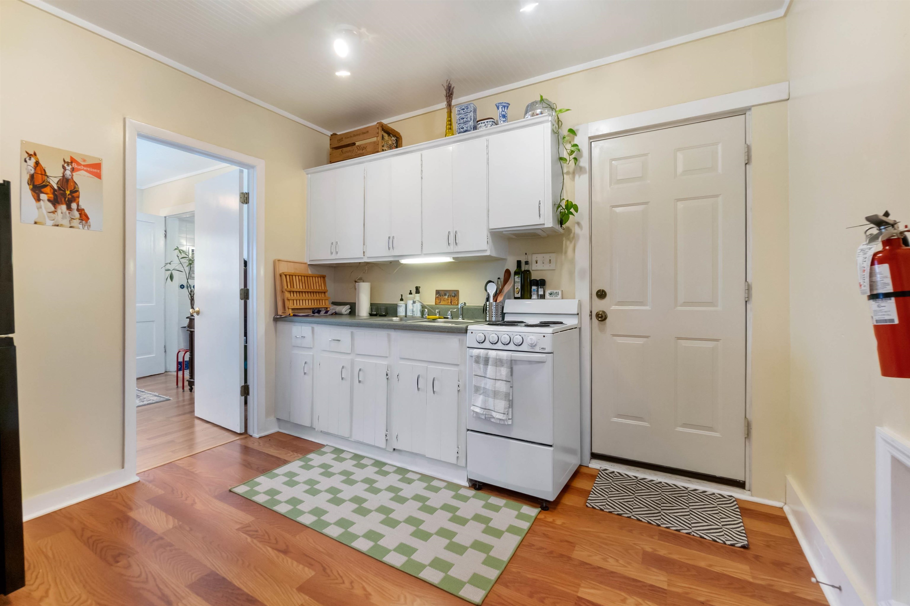 Image 4 of 37 For 18 Arenta Street