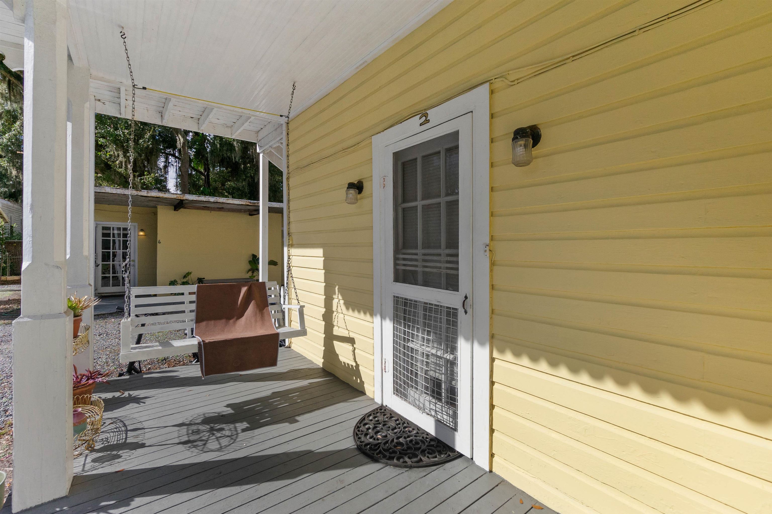 Image 8 of 37 For 18 Arenta Street