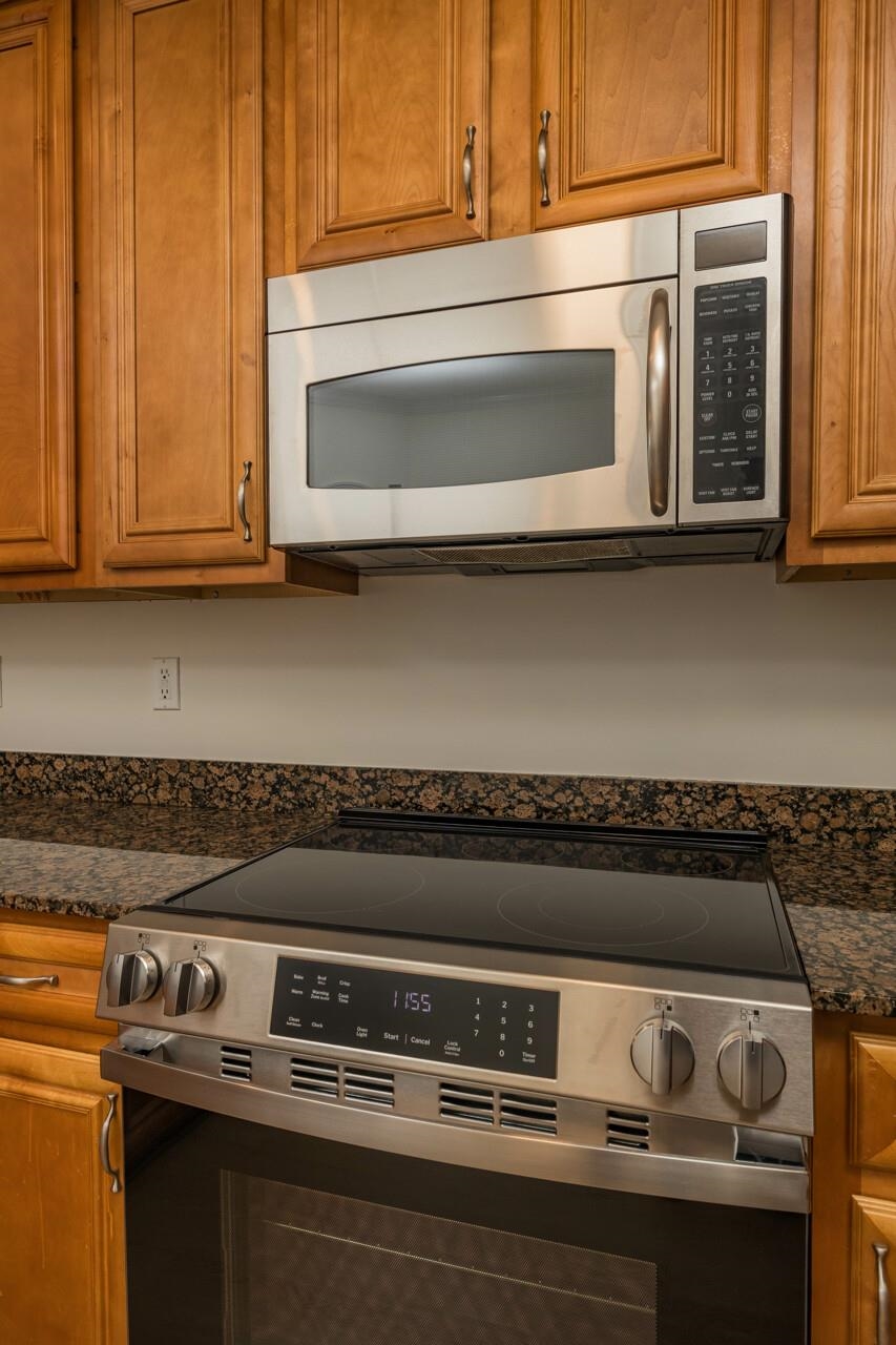Image 16 of 65 For 150 Pantano Cay Blvd  2303