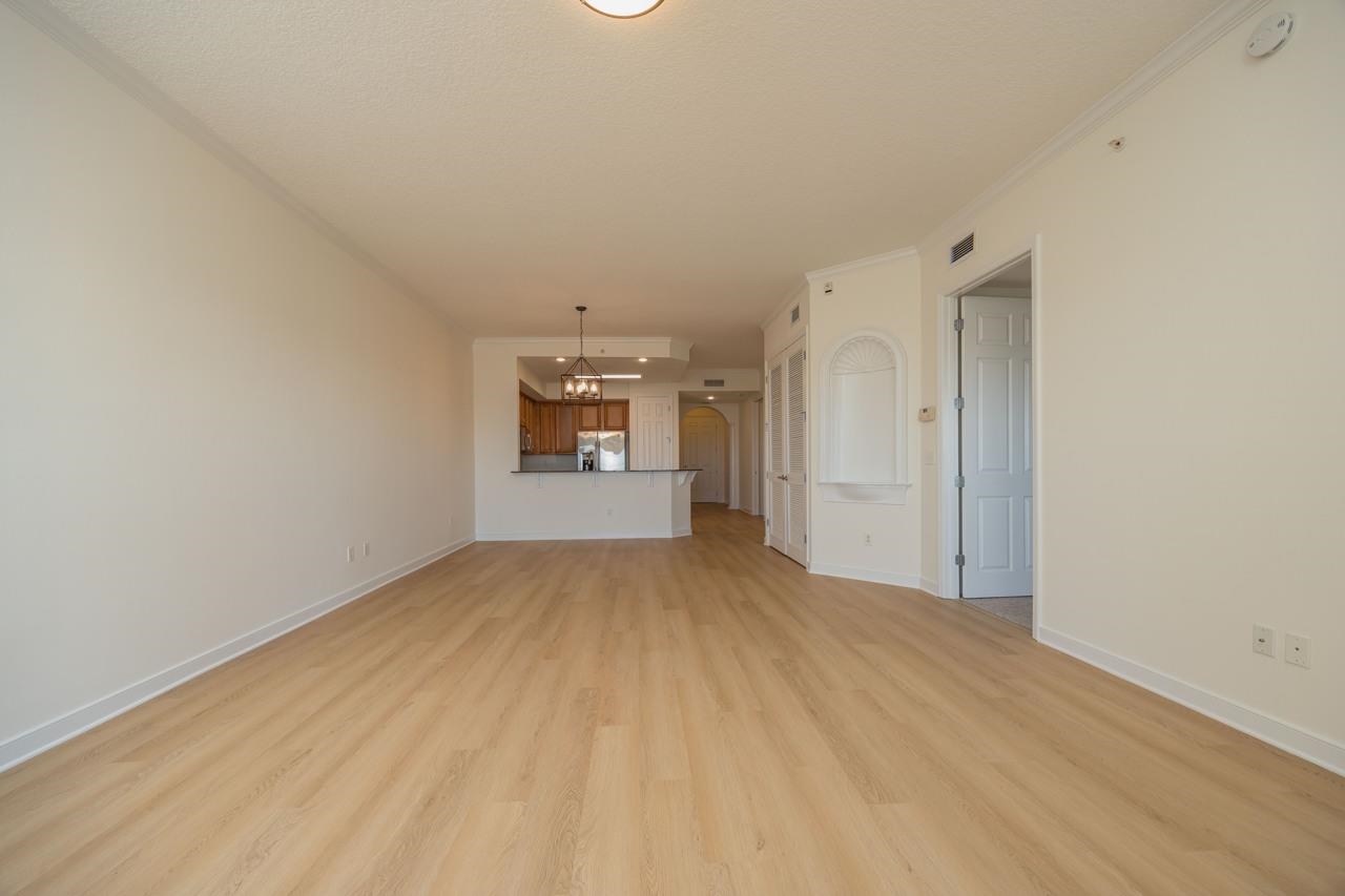 Image 23 of 65 For 150 Pantano Cay Blvd  2303