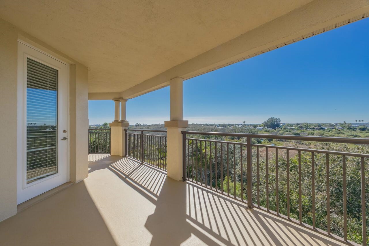 Image 26 of 65 For 150 Pantano Cay Blvd  2303