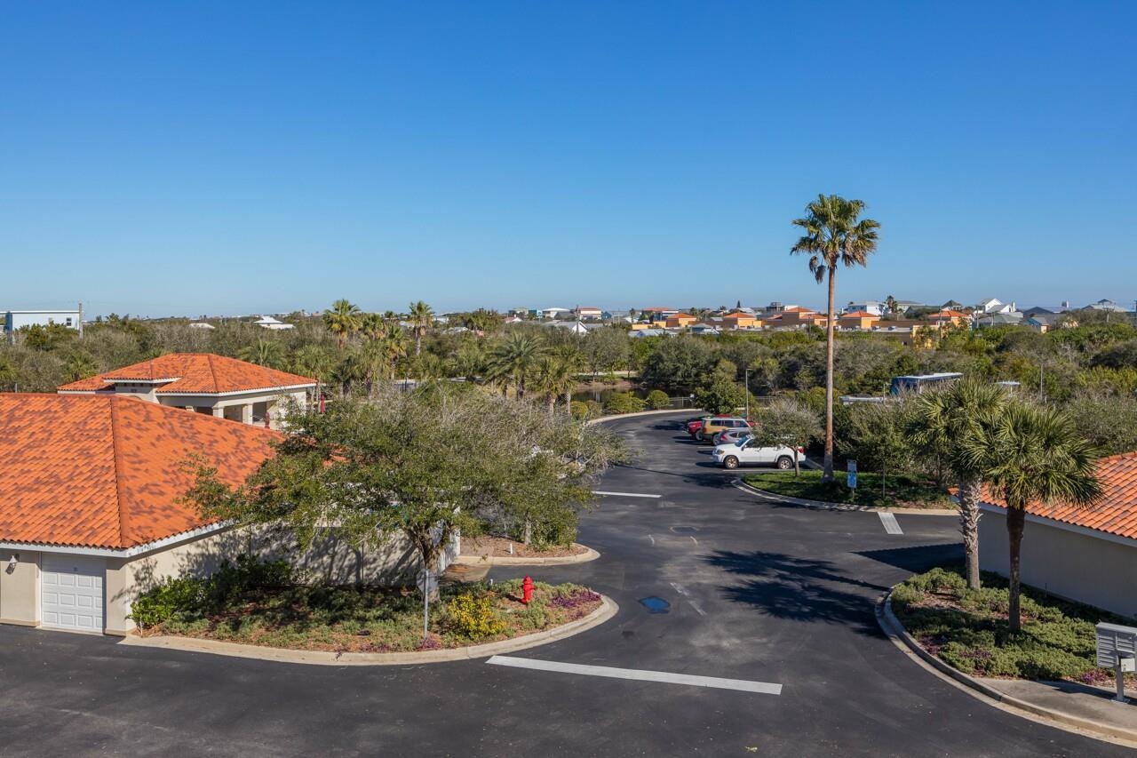 Image 7 of 65 For 150 Pantano Cay Blvd  2303