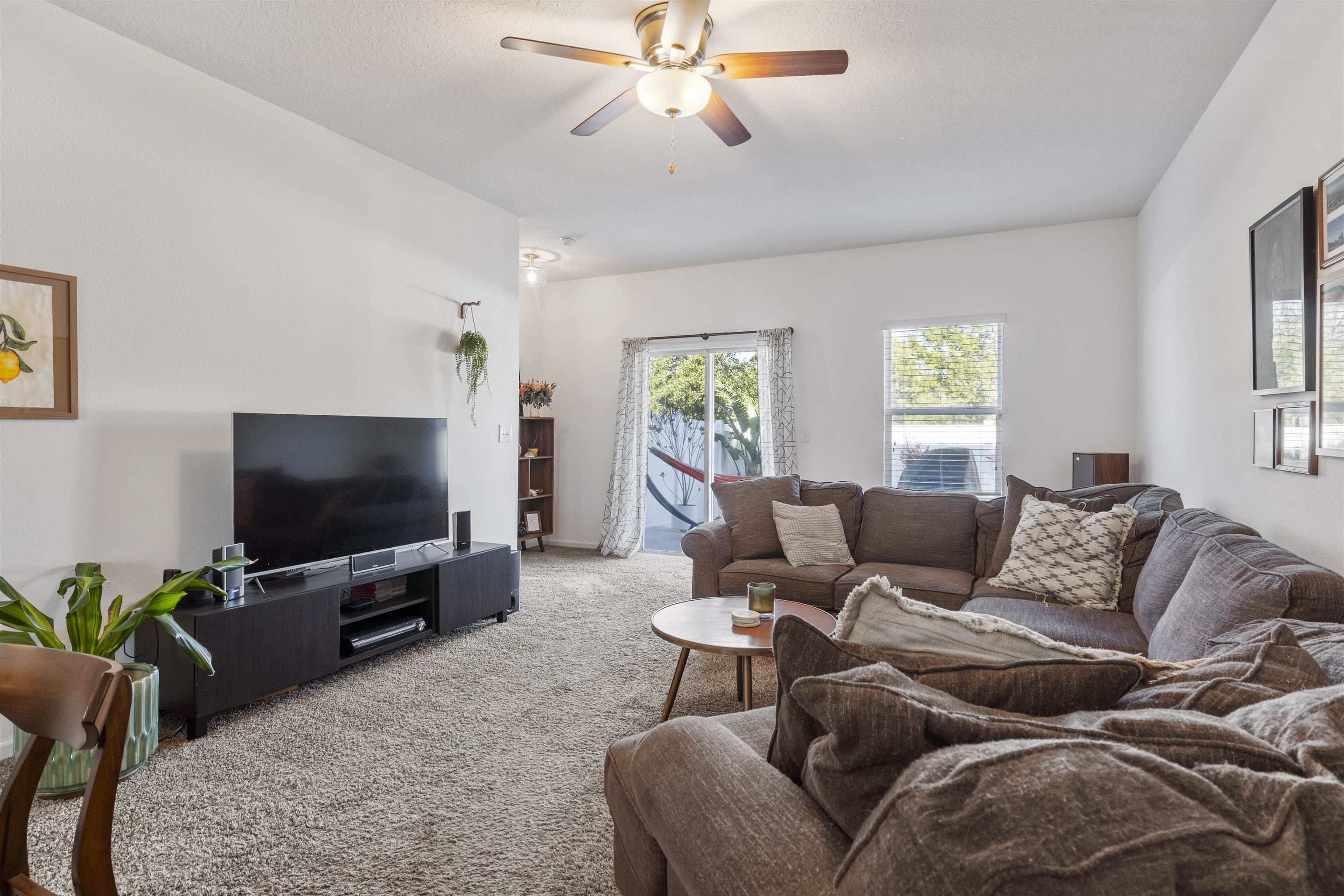 Image 7 of 38 For 195 Whitland Way