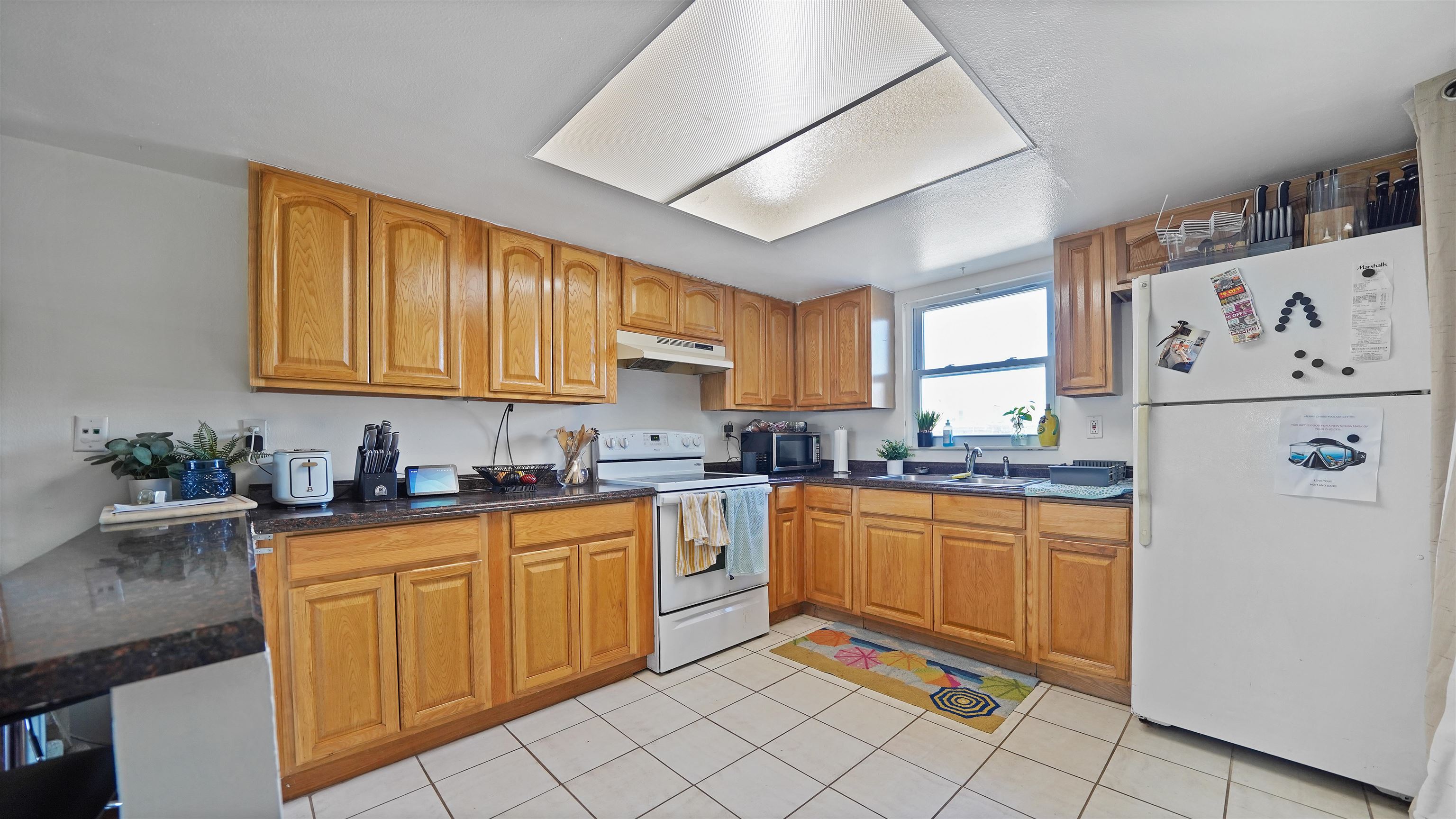 Image 12 of 59 For 208 Arricola Avenue