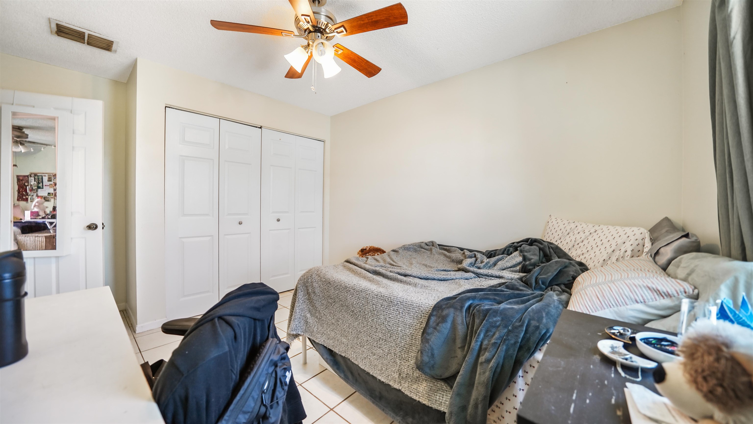 Image 31 of 59 For 208 Arricola Avenue