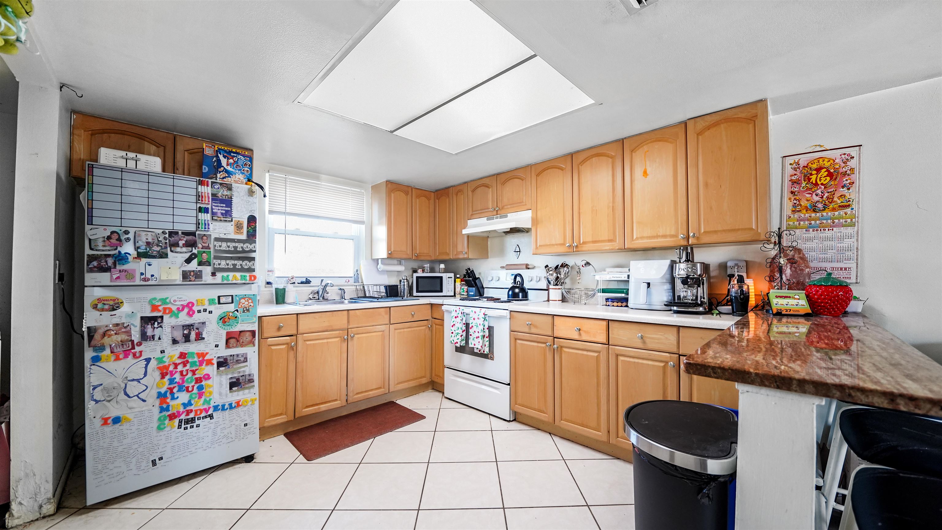 Image 36 of 59 For 208 Arricola Avenue