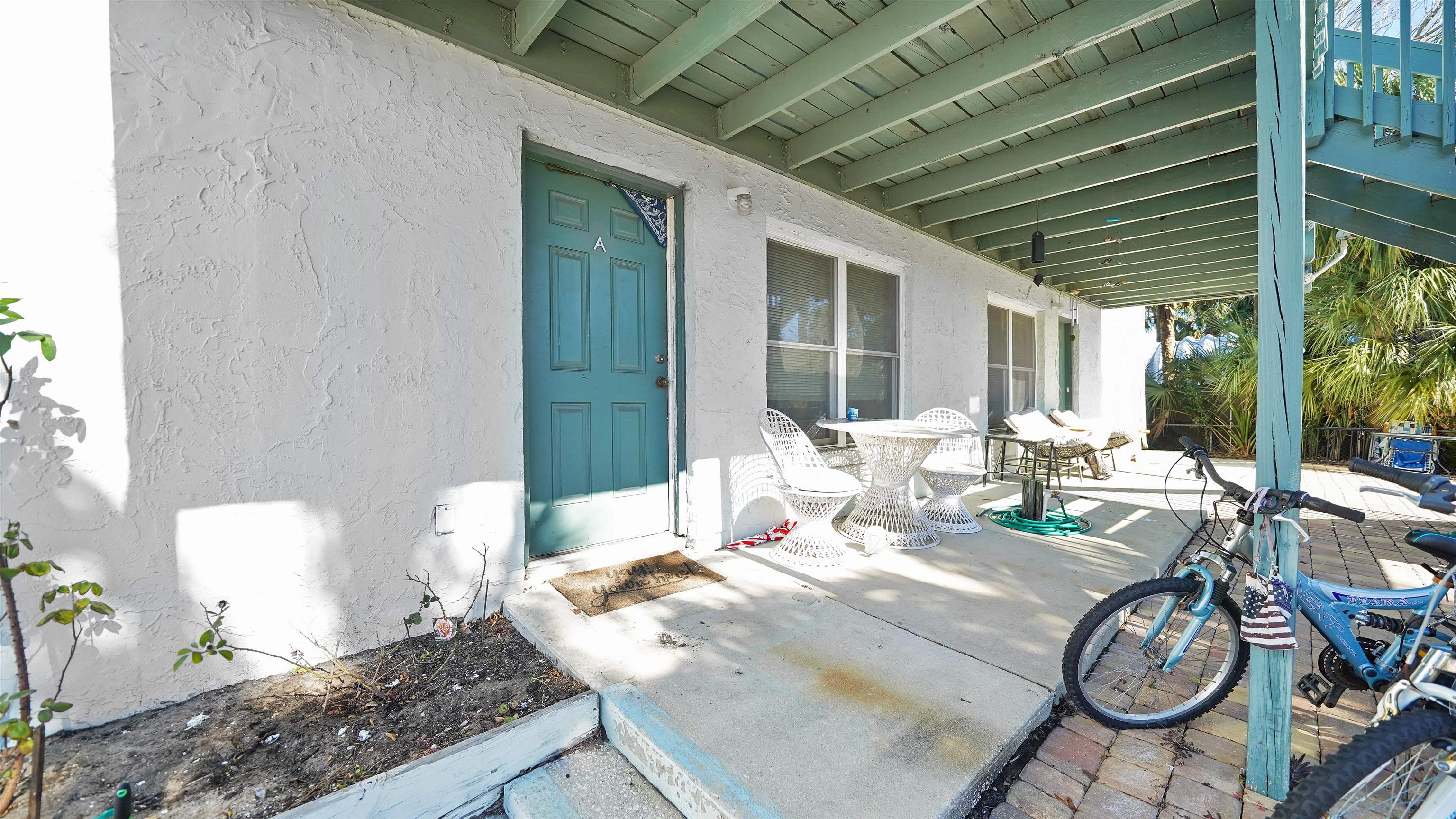Image 37 of 59 For 208 Arricola Avenue