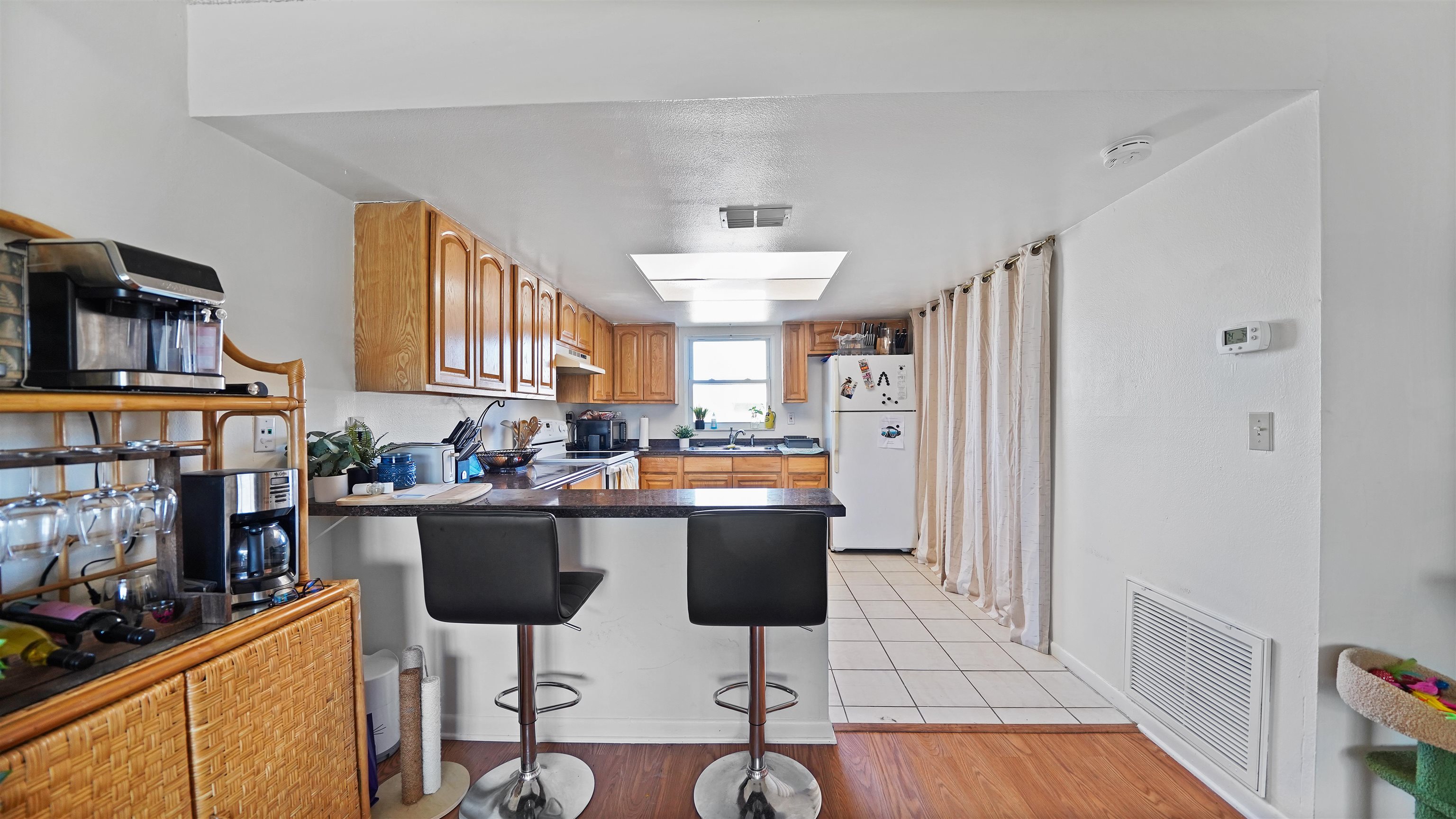 Image 38 of 59 For 208 Arricola Avenue