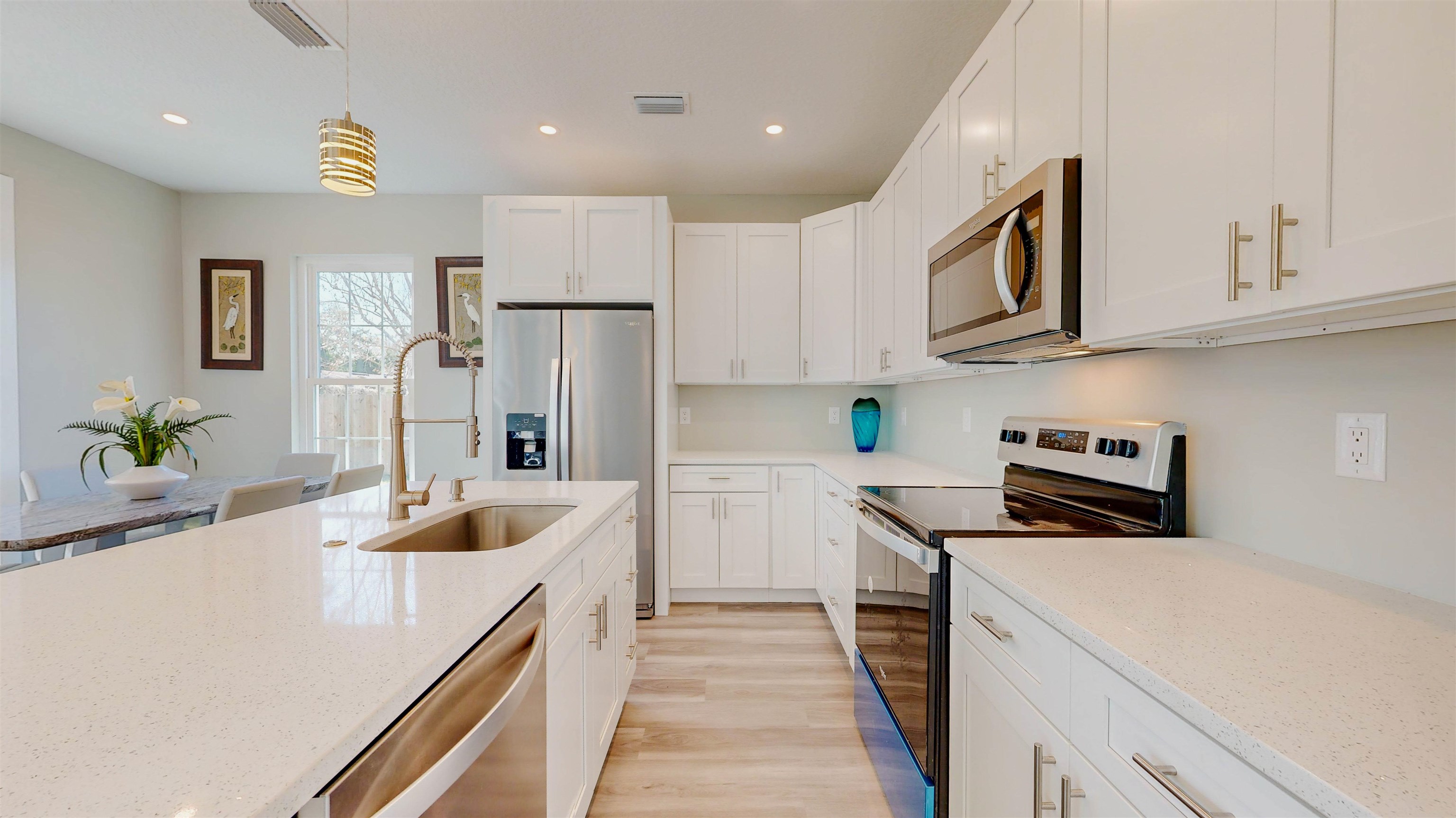 Image 11 of 48 For 688 Coral Cir
