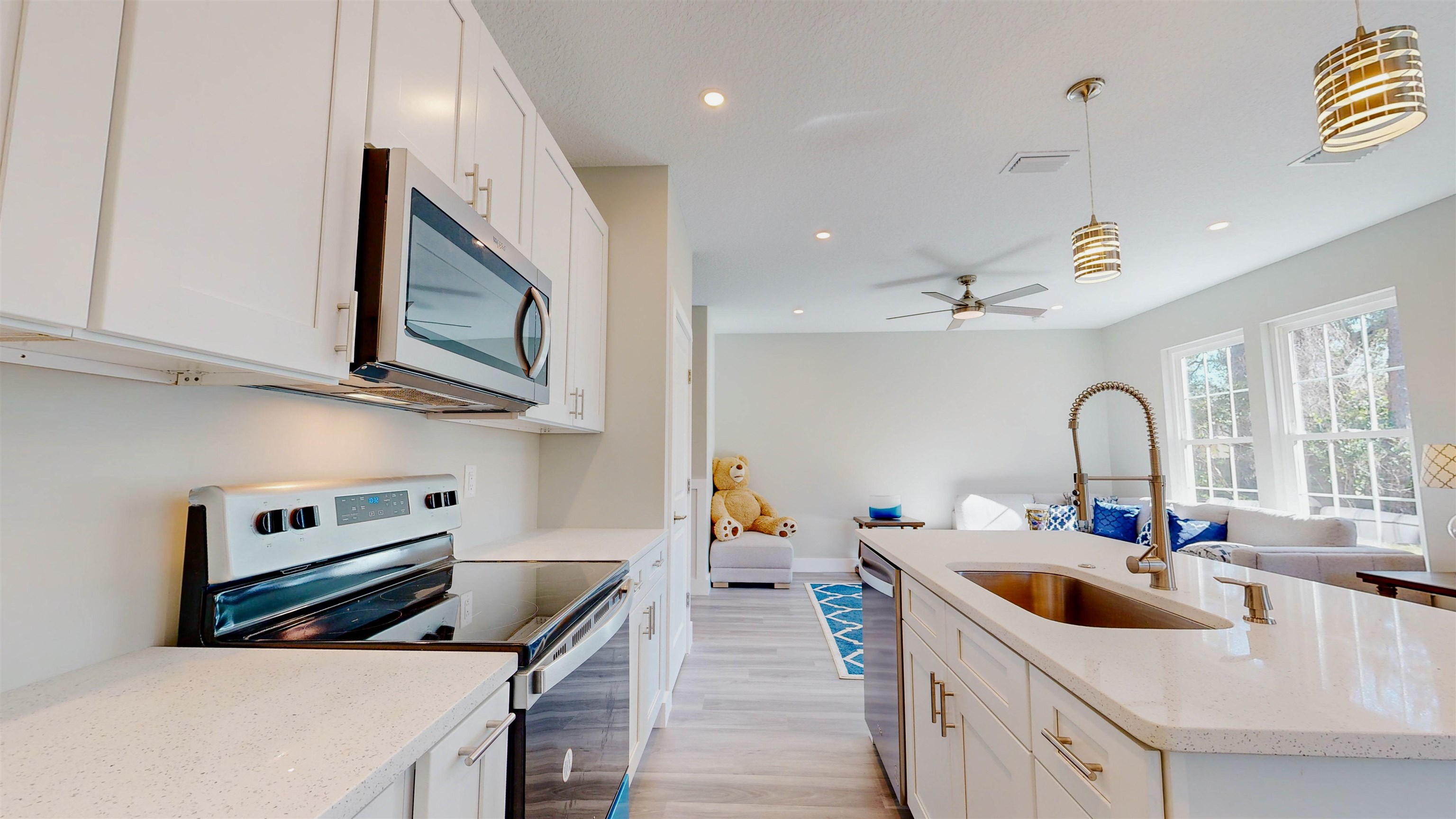 Image 14 of 48 For 688 Coral Cir