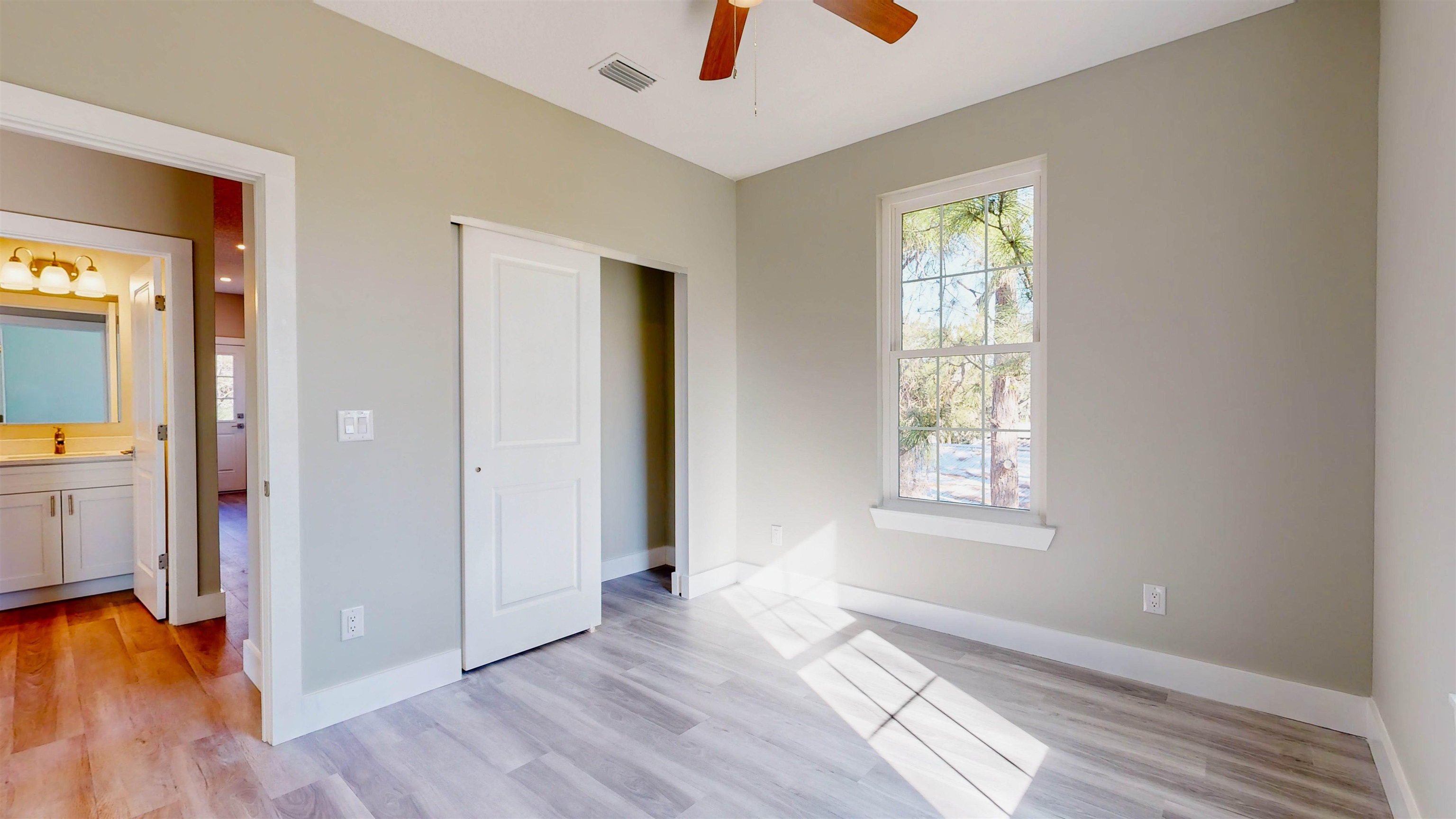 Image 24 of 48 For 688 Coral Cir