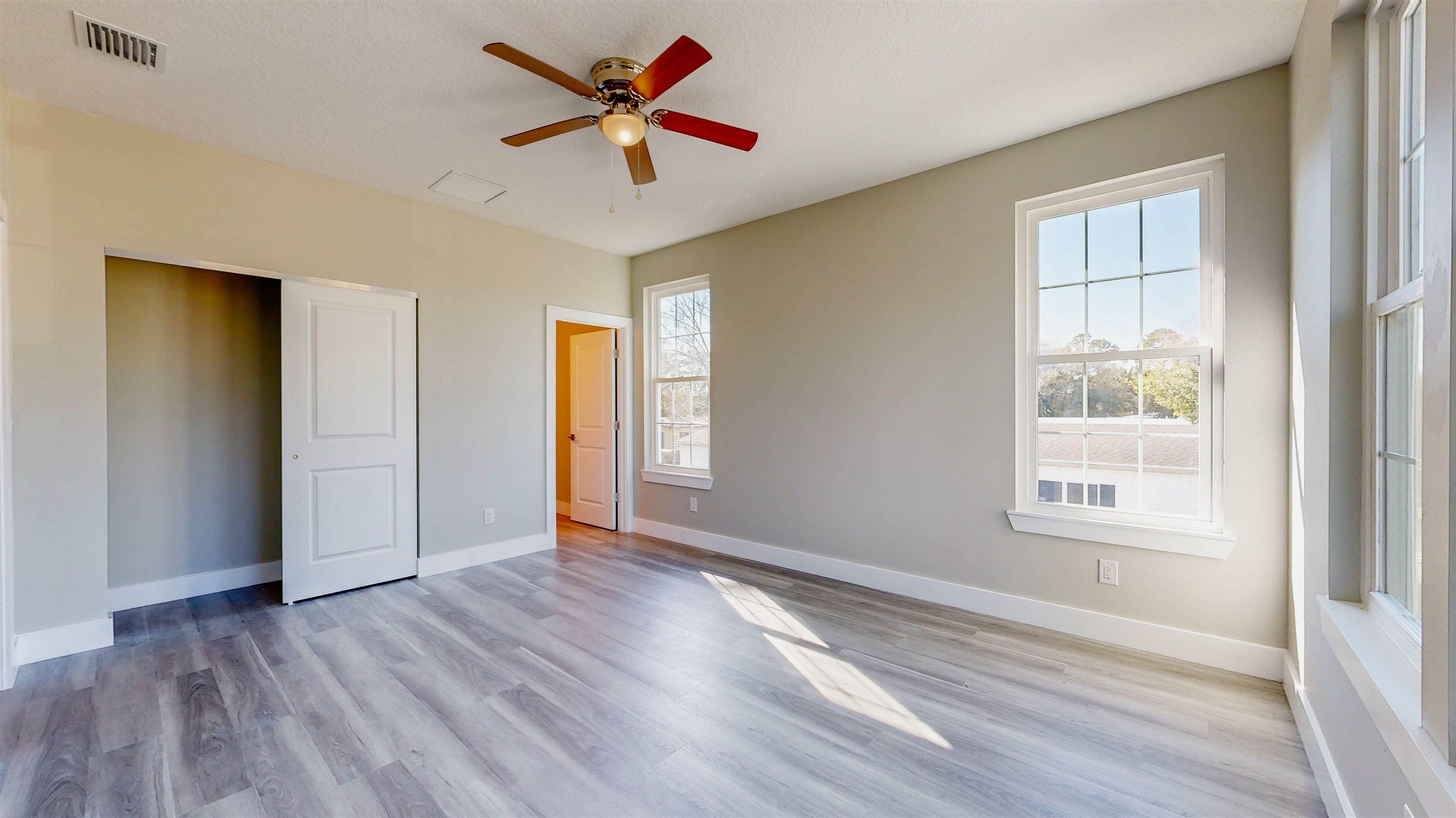 Image 33 of 48 For 688 Coral Cir