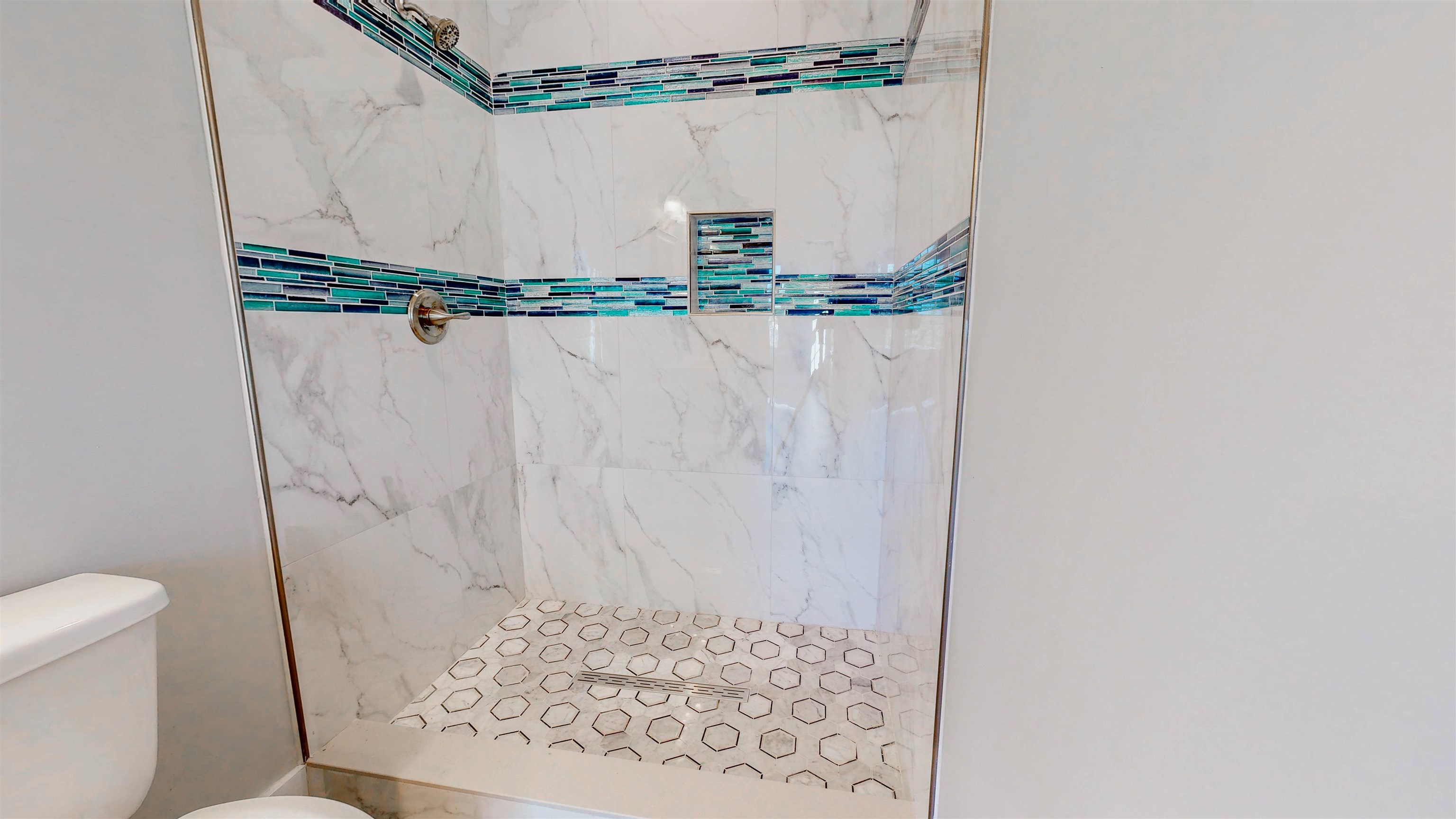 Image 35 of 48 For 688 Coral Cir